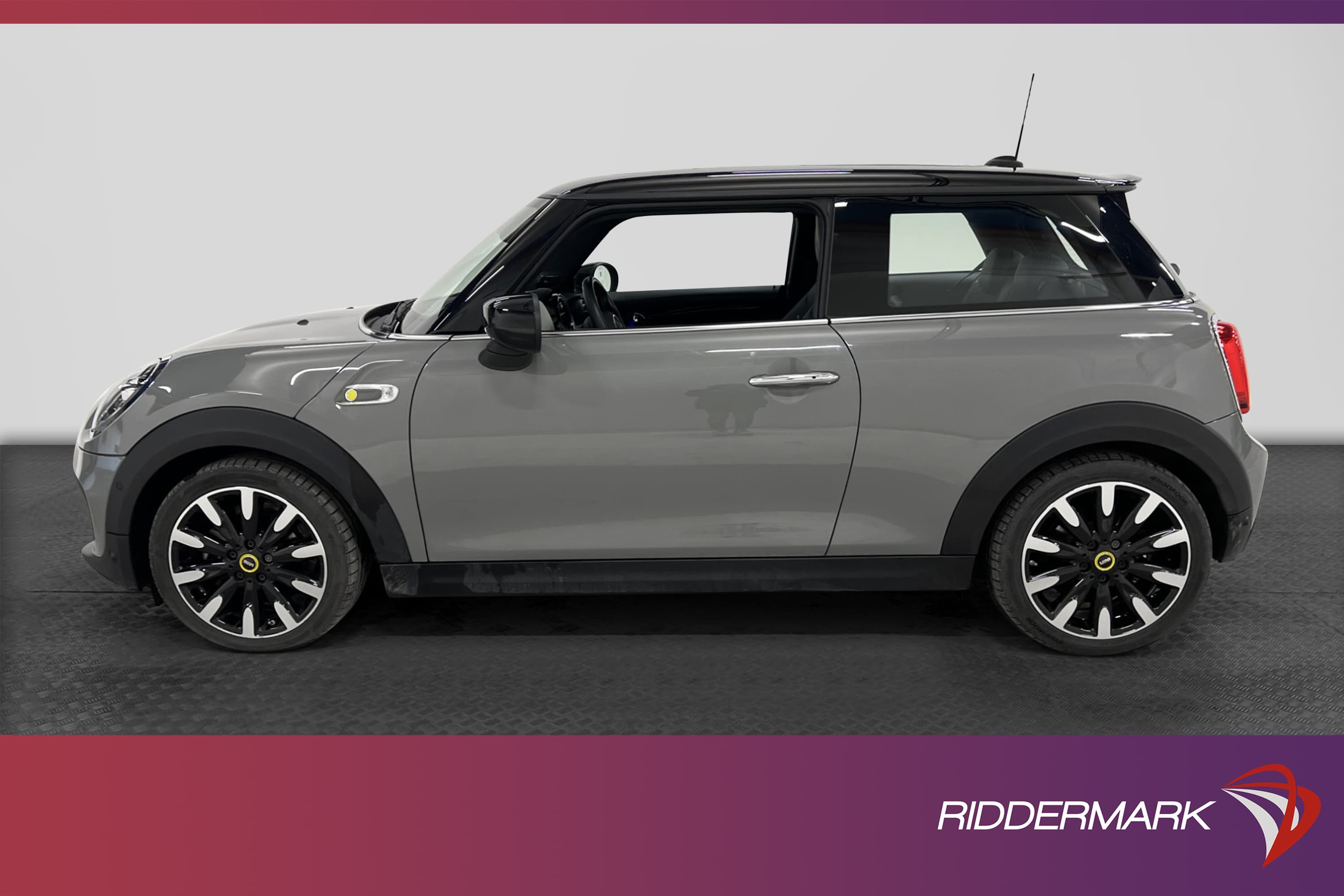 MINI Cooper SE 32.6 kWh 184hk Pano H/K B-kamera Navi  HUD 