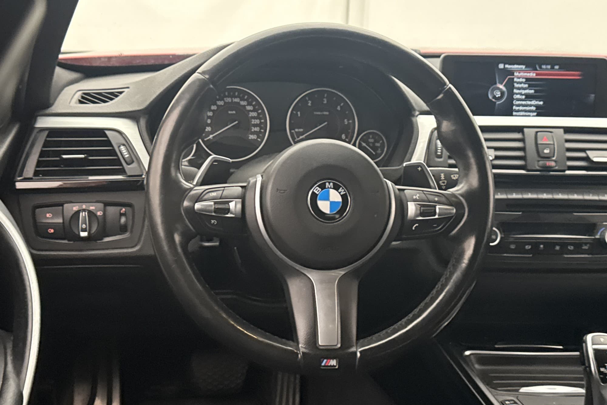 BMW 320 d xDrive Touring M Sport Navi HiFi Rattvärme Drag
