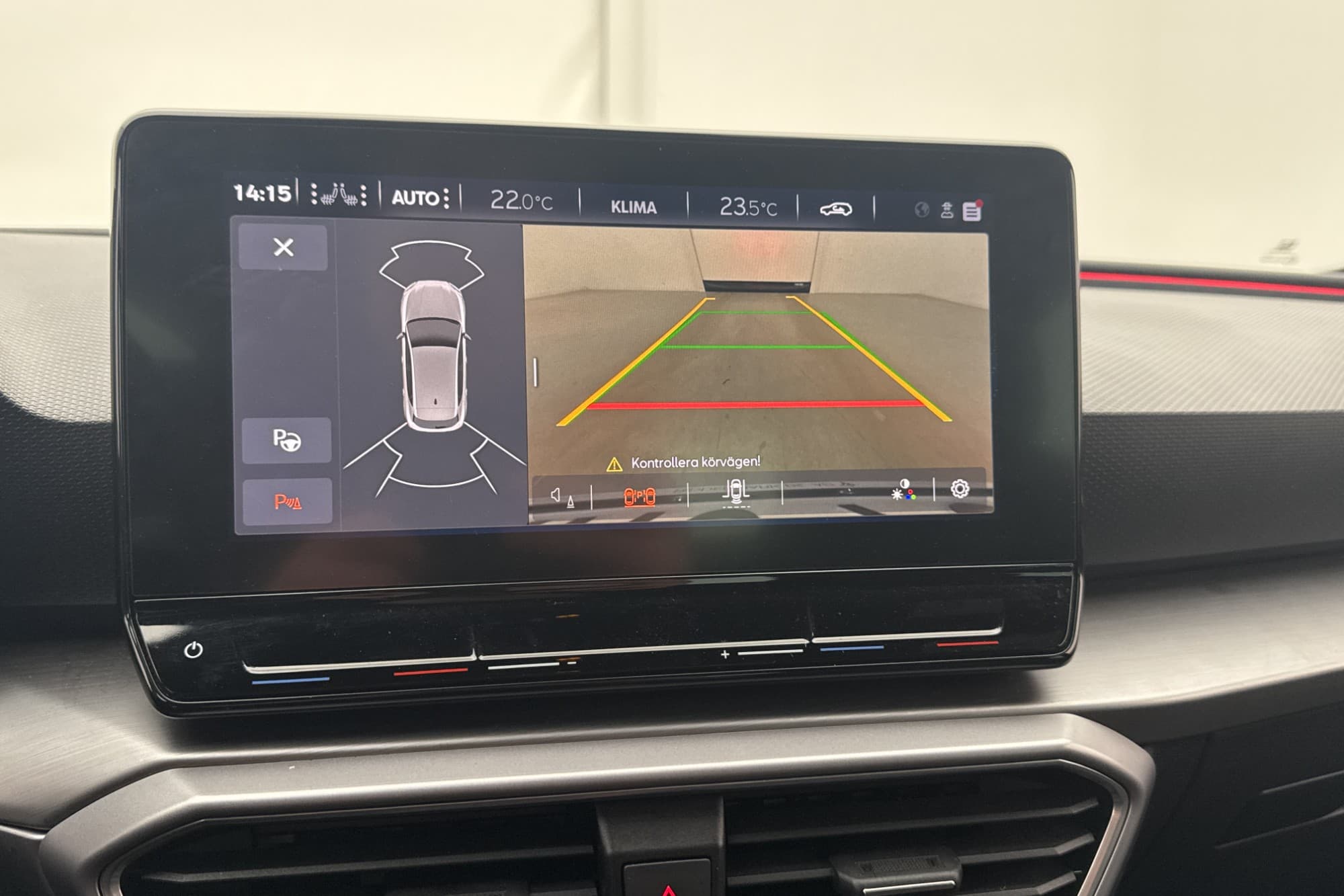 SEAT Leon 1.5 eTSI 150hk FR Cockpit M&K-Värmare Kamera Navi