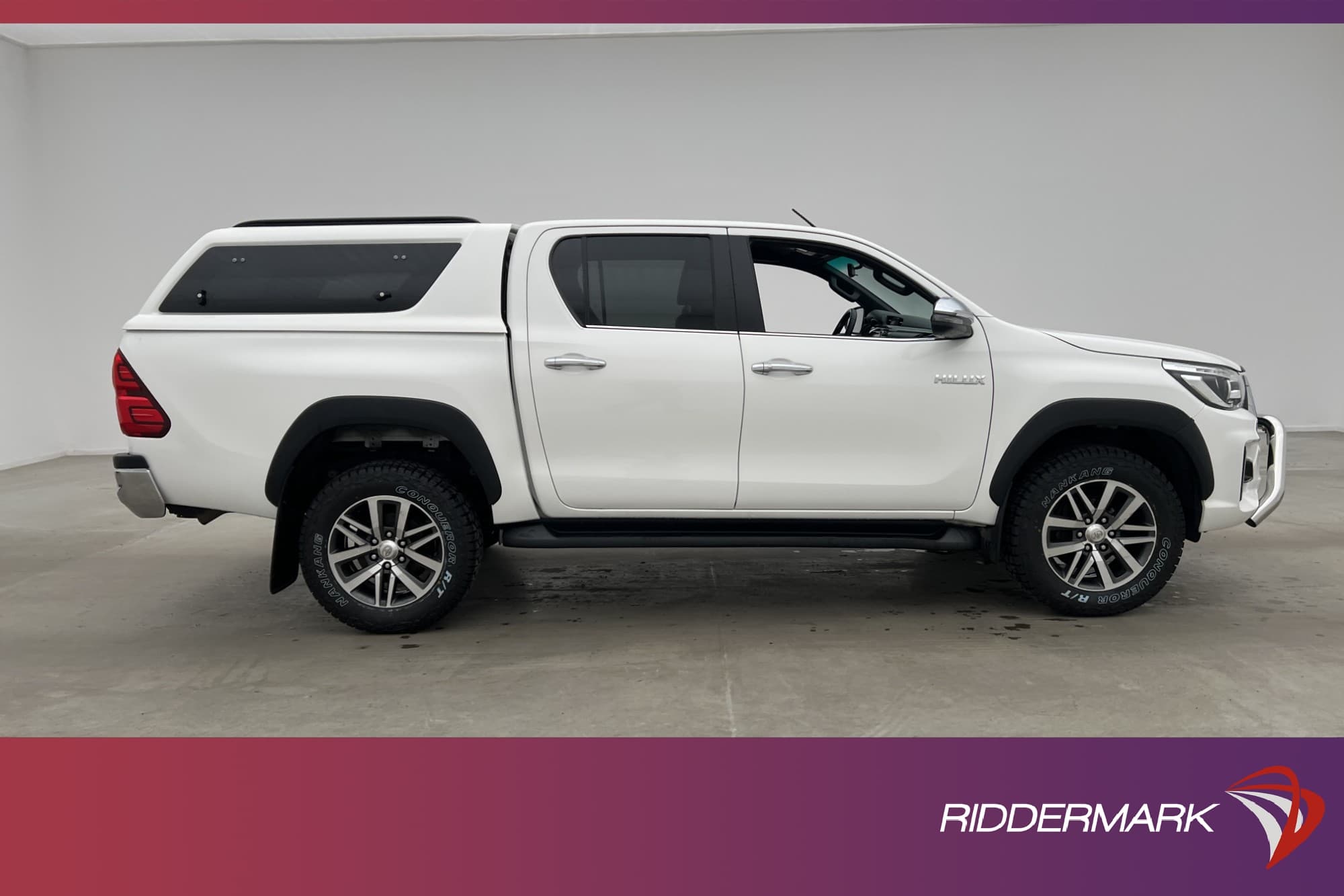 Toyota Hilux Premium 2.4 AWD