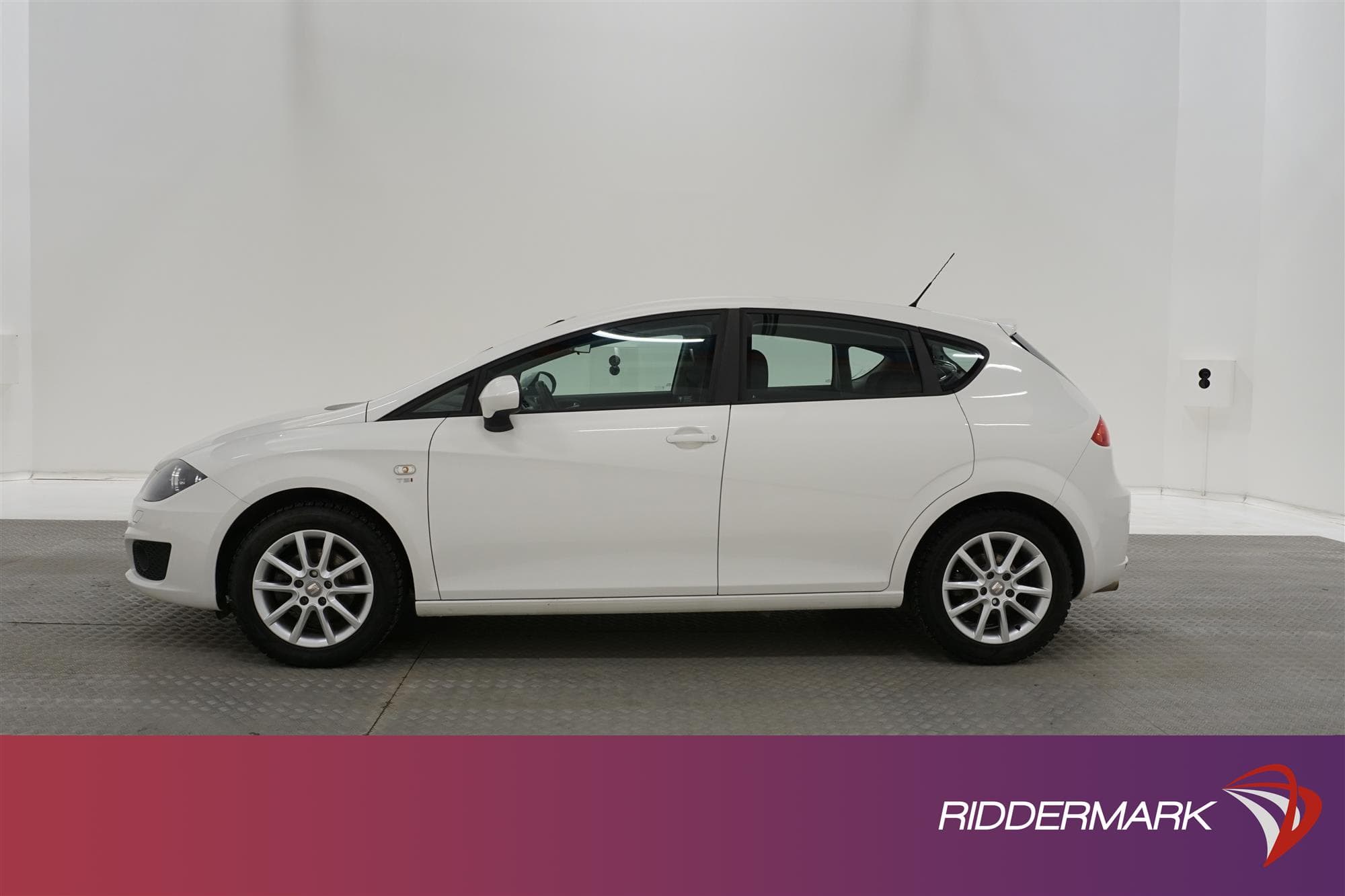 SEAT Leon 1.2 TSI 105 hk Låga Mil Endast 2 brukare 0,57l/mil