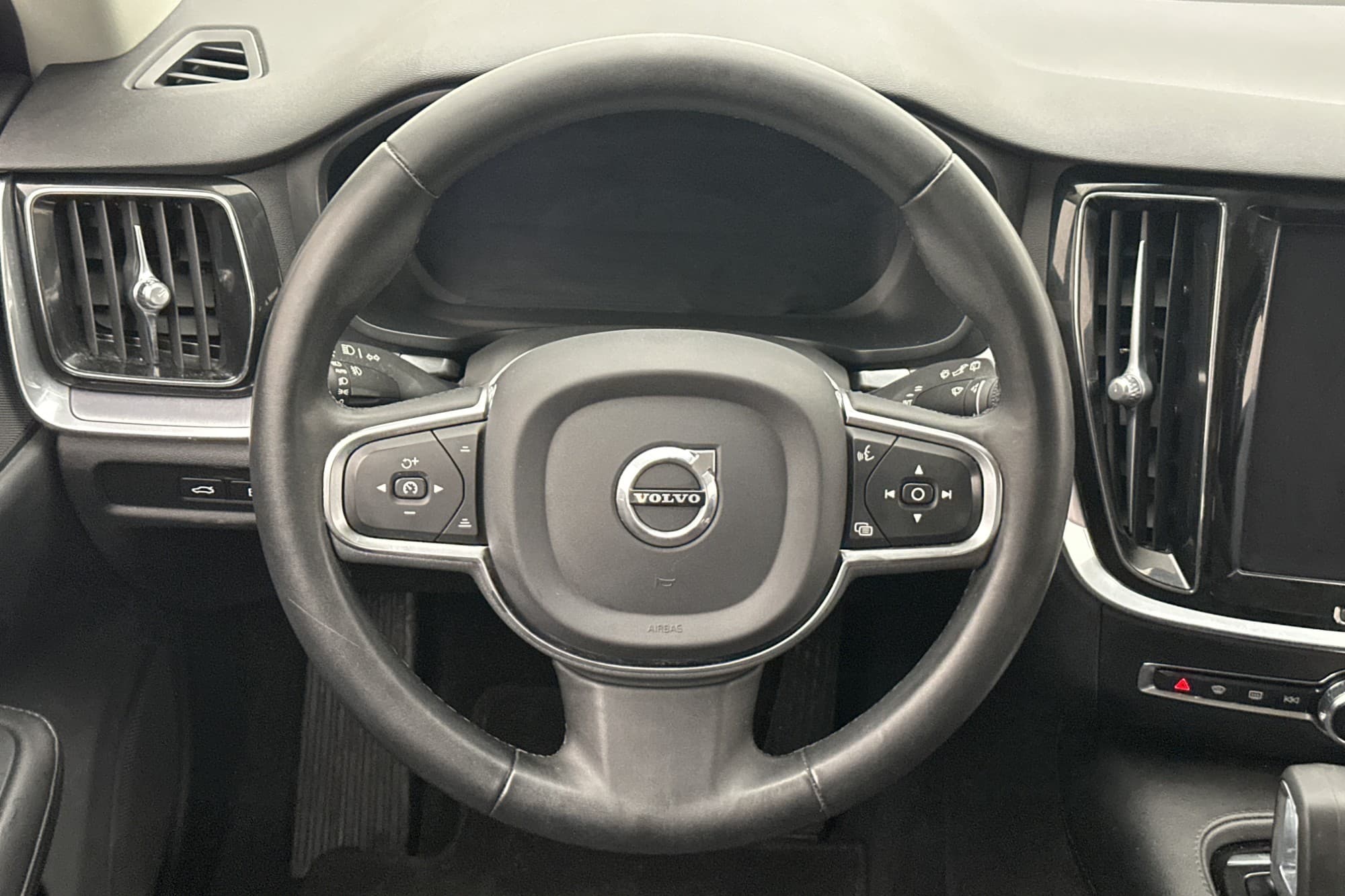 Volvo V60 T6 AWD LongRange Core Värmare Kamera Drag MOMS