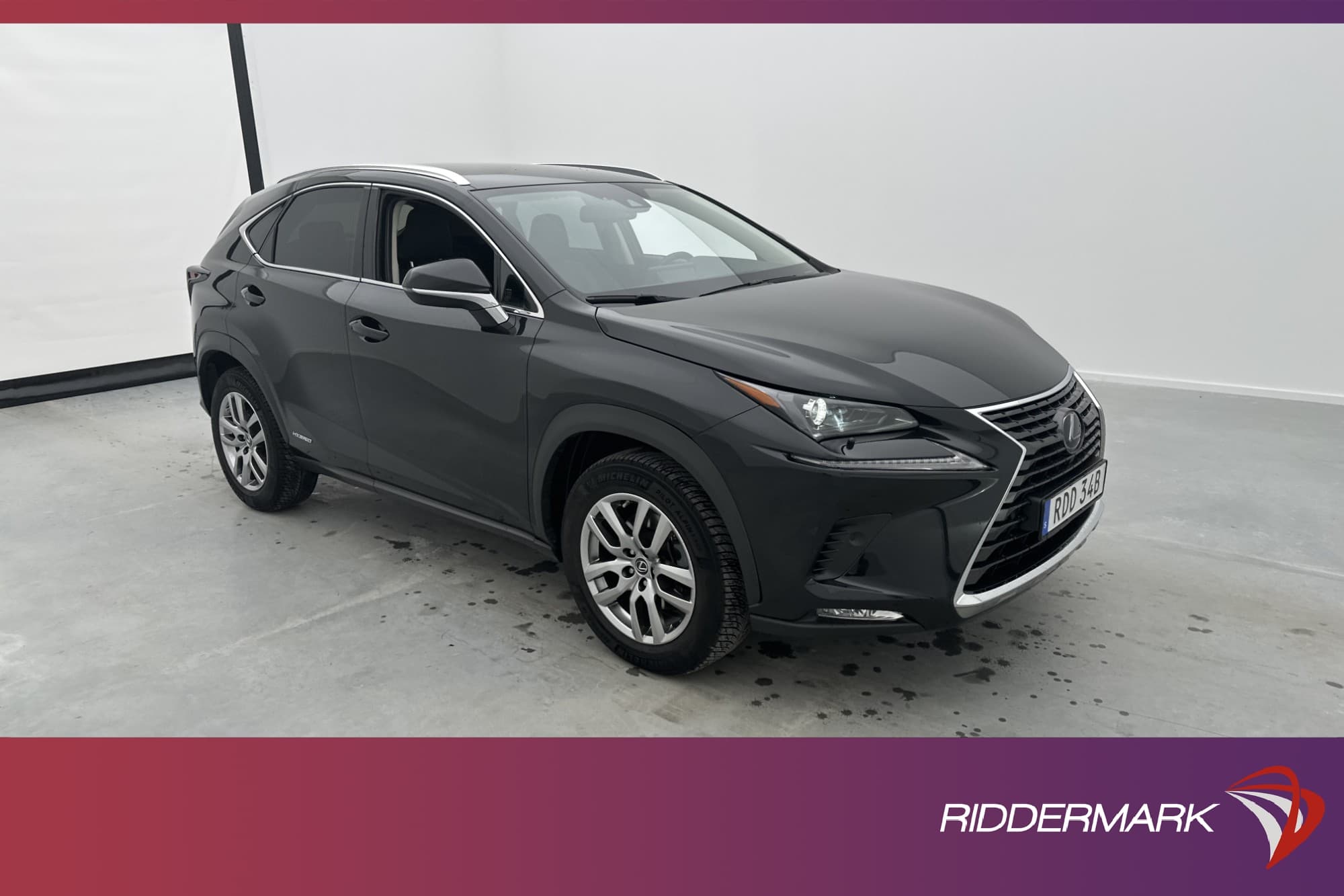 Lexus NX 300h AWD 197hk
