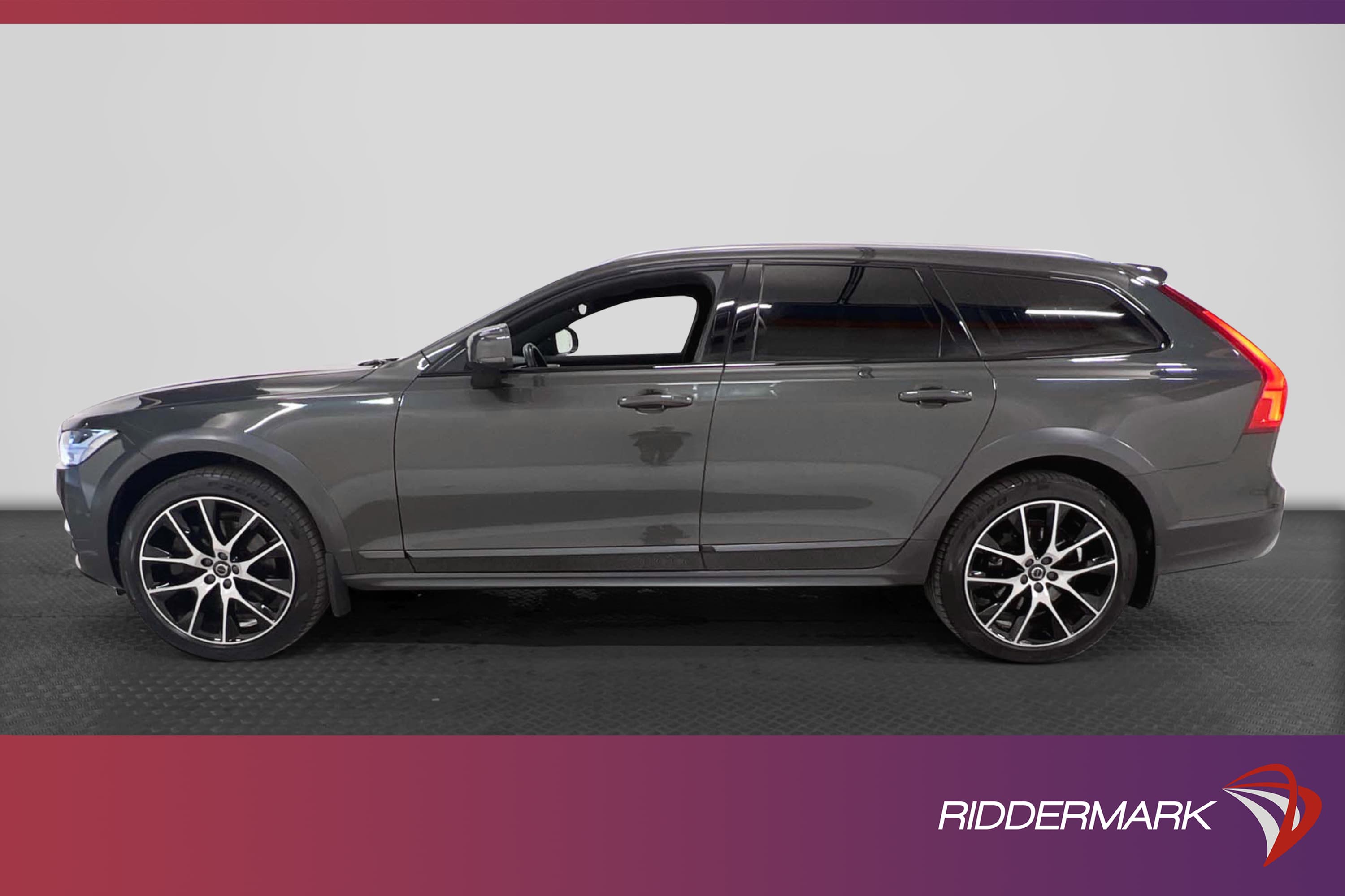 Volvo V90 Cross Country D5 AWD 