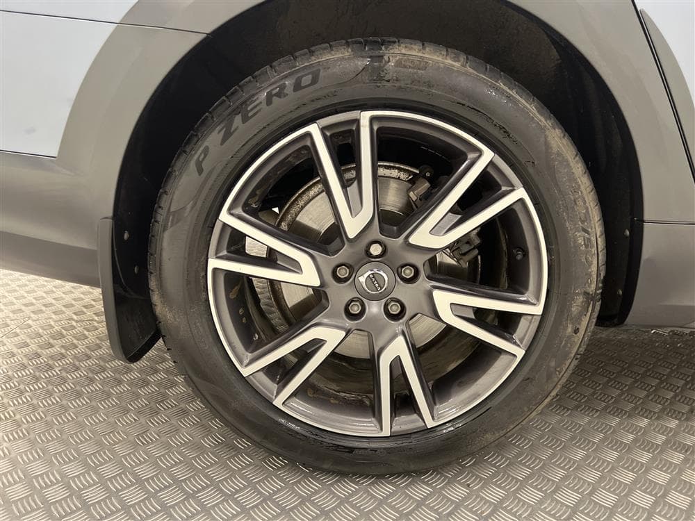 Volvo V90 Cross Country D4 AWD Pro Pano D-Värme VOC Skinninteriör