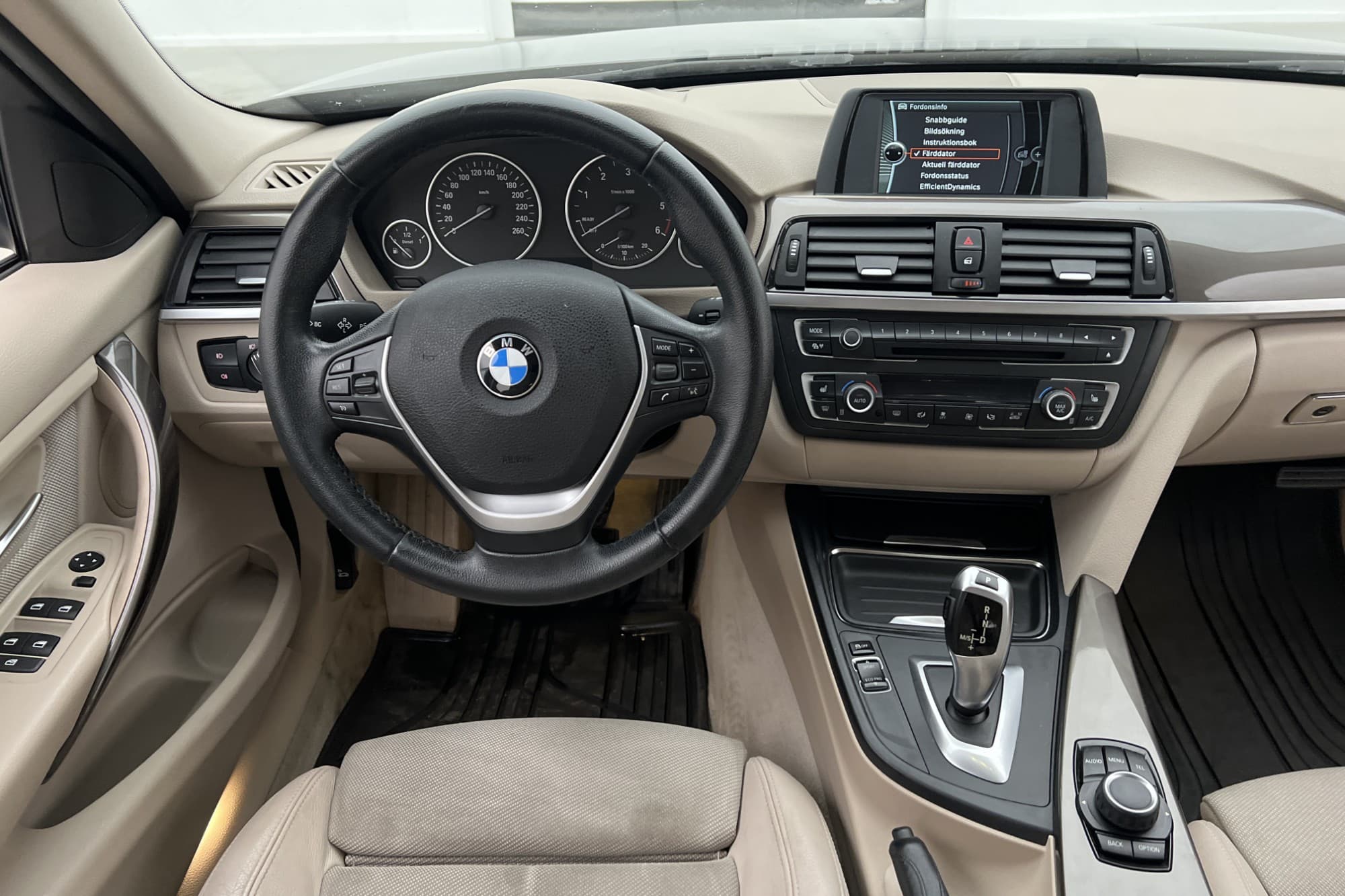 BMW 320d xDrive Touring 184hk P-Sensorer 0.51 l/mil