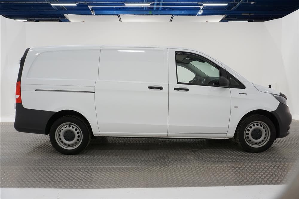 Mercedes-Benz e-Vito Automat 3-sits 41kWh Lång Moms 