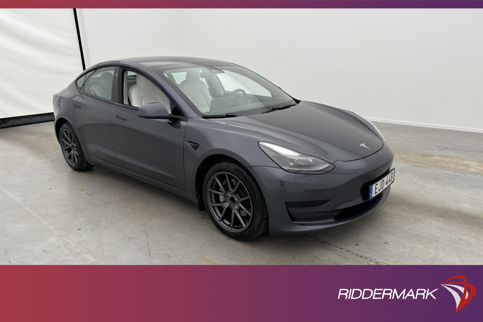 Tesla Model 3 Standard Range Plus 325hk