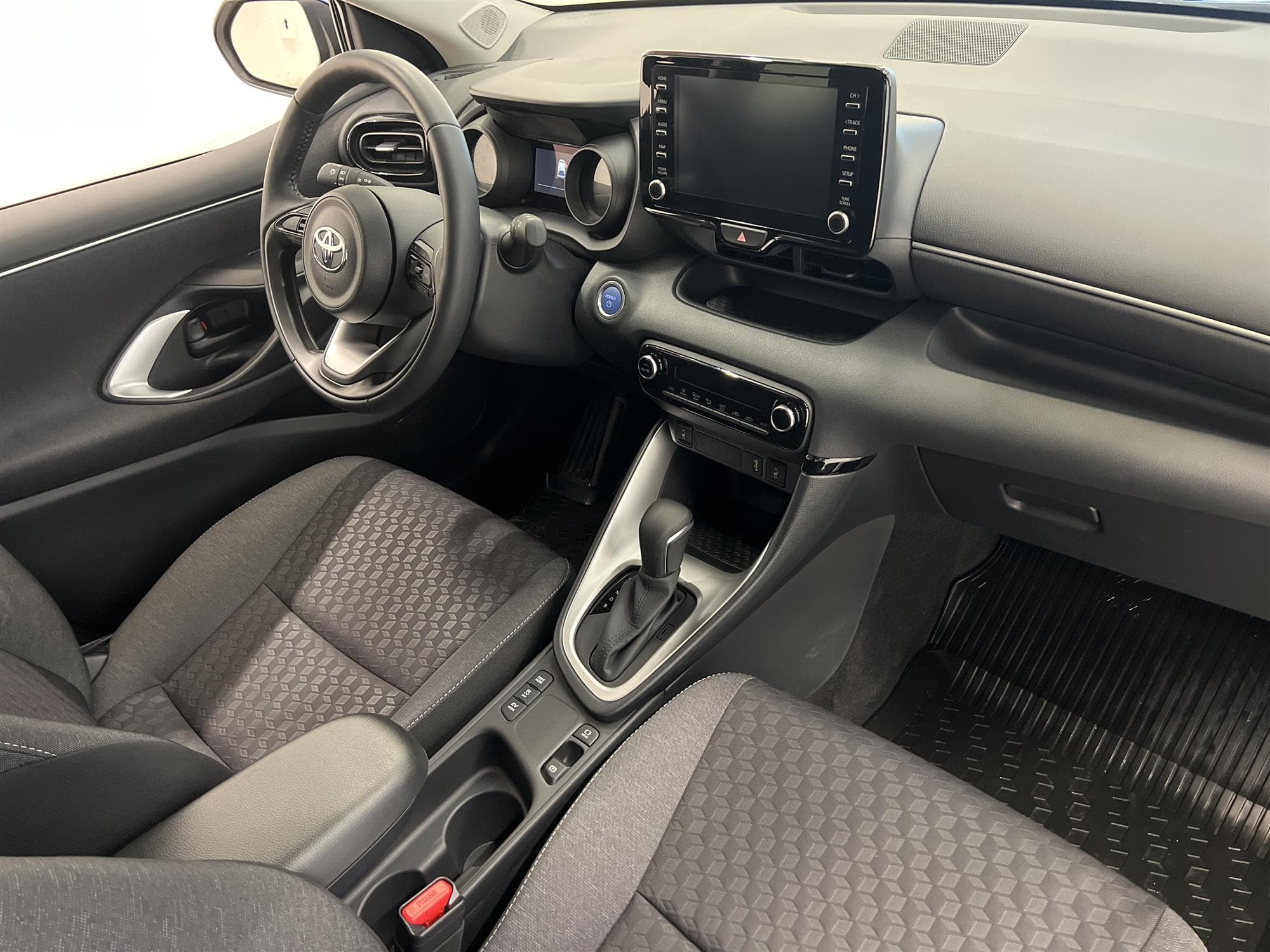 Toyota Yaris Hybrid CVT 116hk B-Kam 0,41L/mil