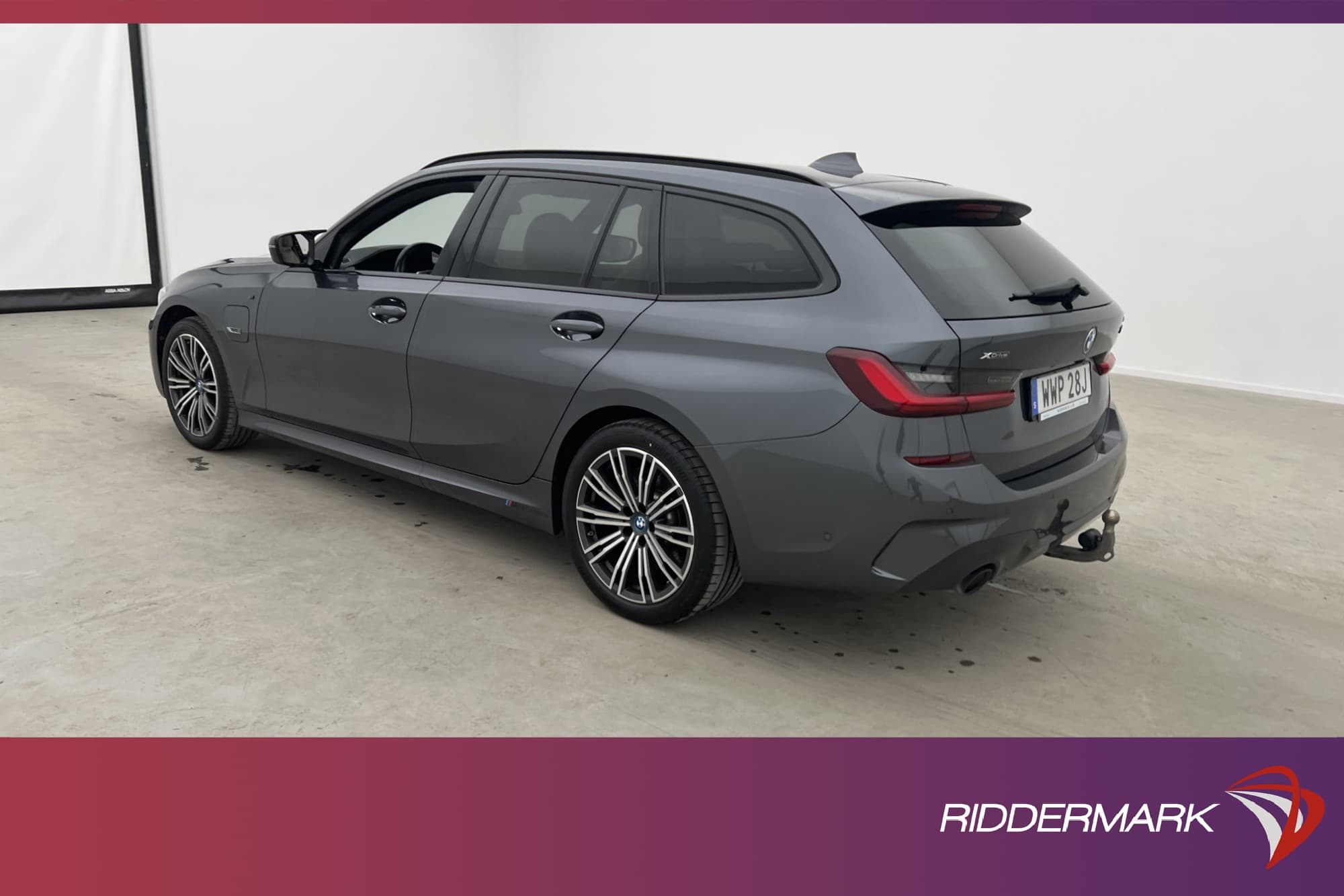 BMW 330e BMW xDrive Touring 292hk