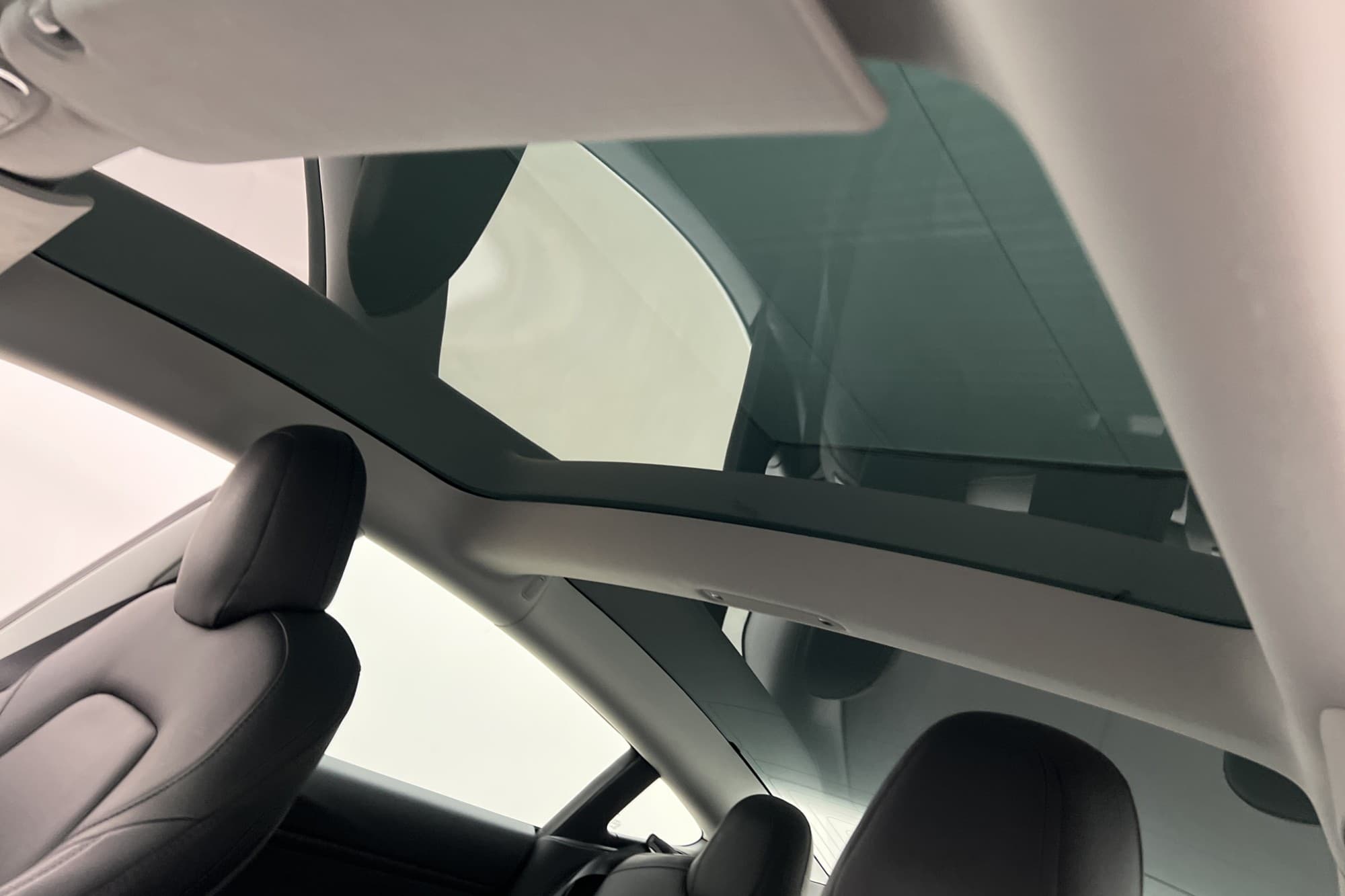 Tesla Model 3 Long Range AWD Svensksåld Autopilot Panorama