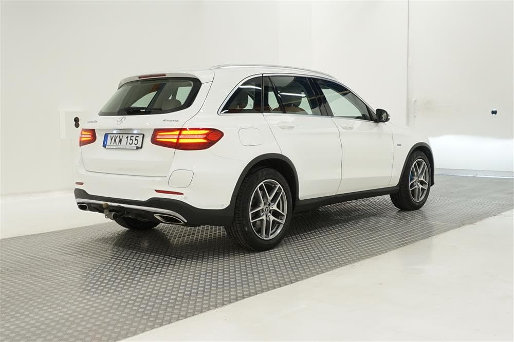 Mercedes-Benz GLC 350 e 4MATIC 327hk Pano Luftfjädring Drag