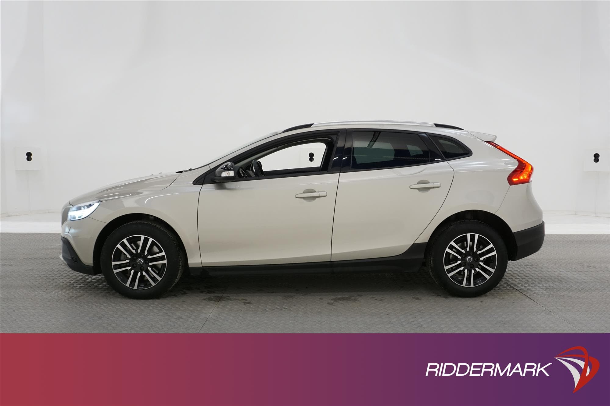 Volvo V40 Cross Country D2 120hk