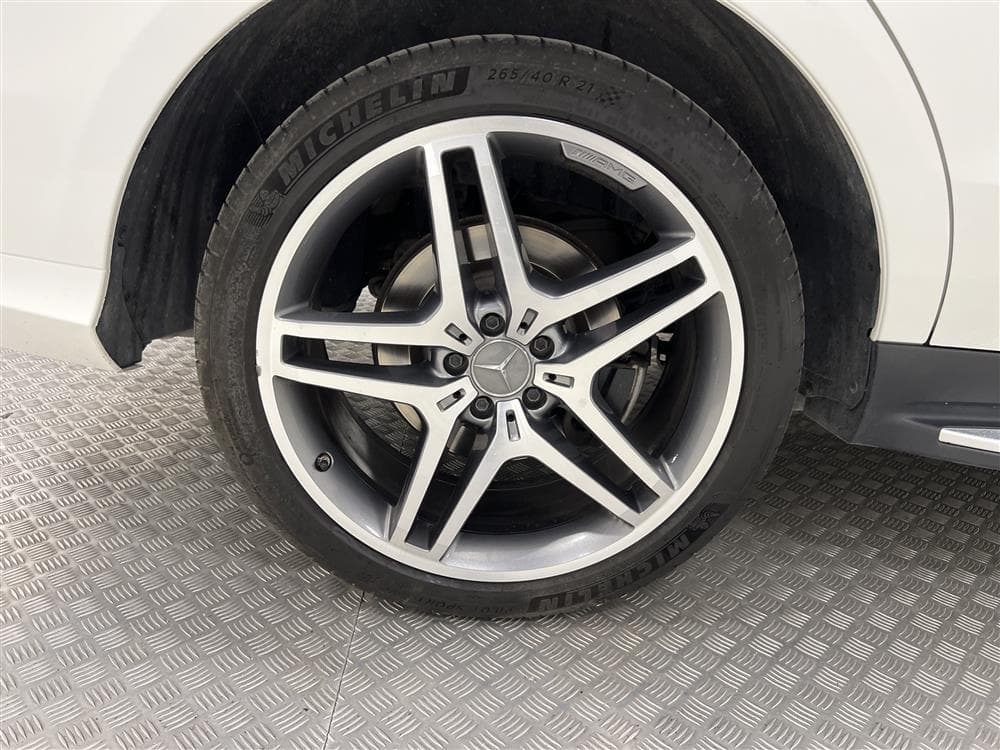 Mercedes-Benz GLE 350d 4M 258hk AMG Värmare Pano H/K 360°interiör