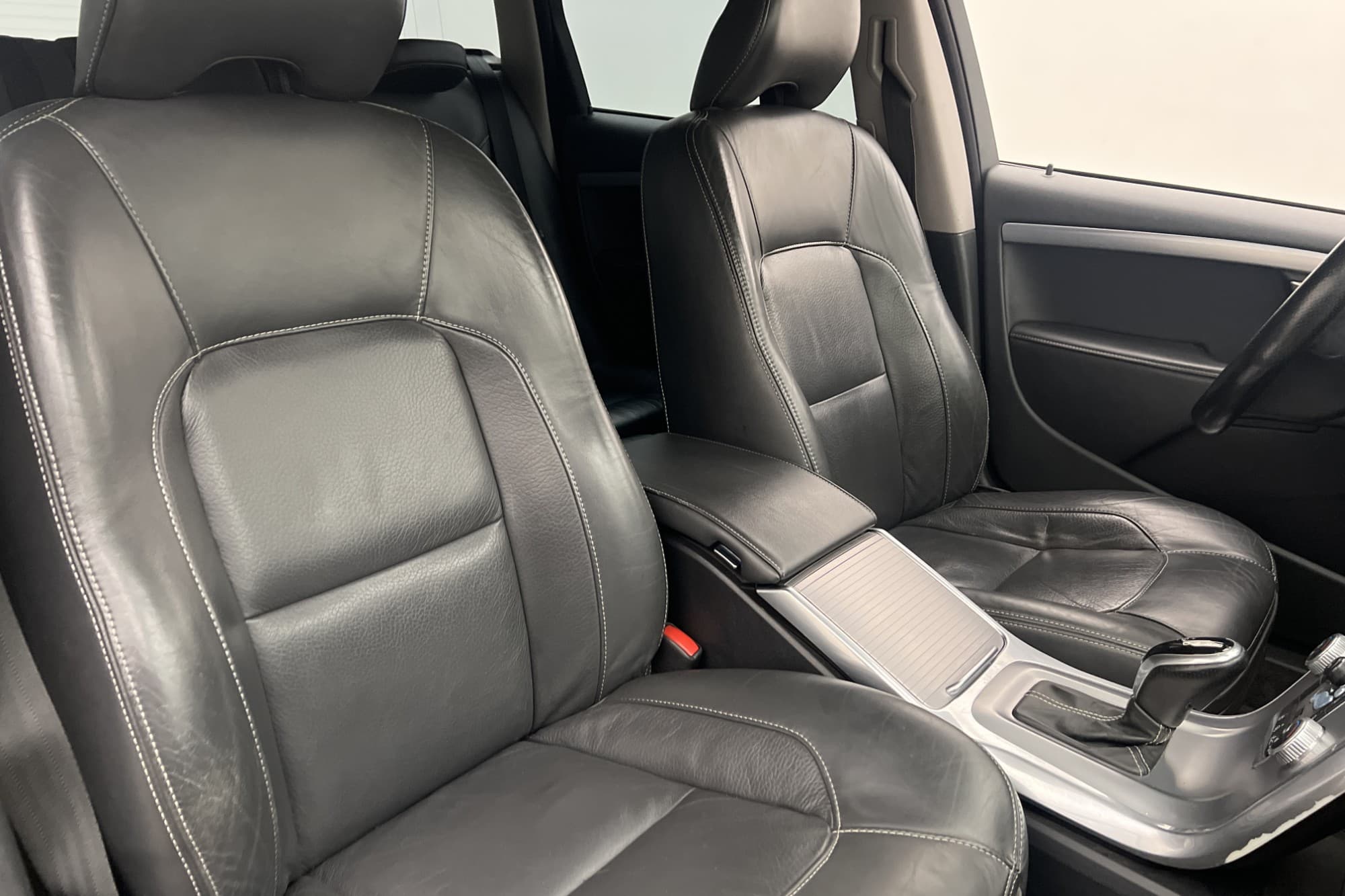 Volvo XC70 D4 AWD 181hk Dynamic Edition VOC Värmare Skinn