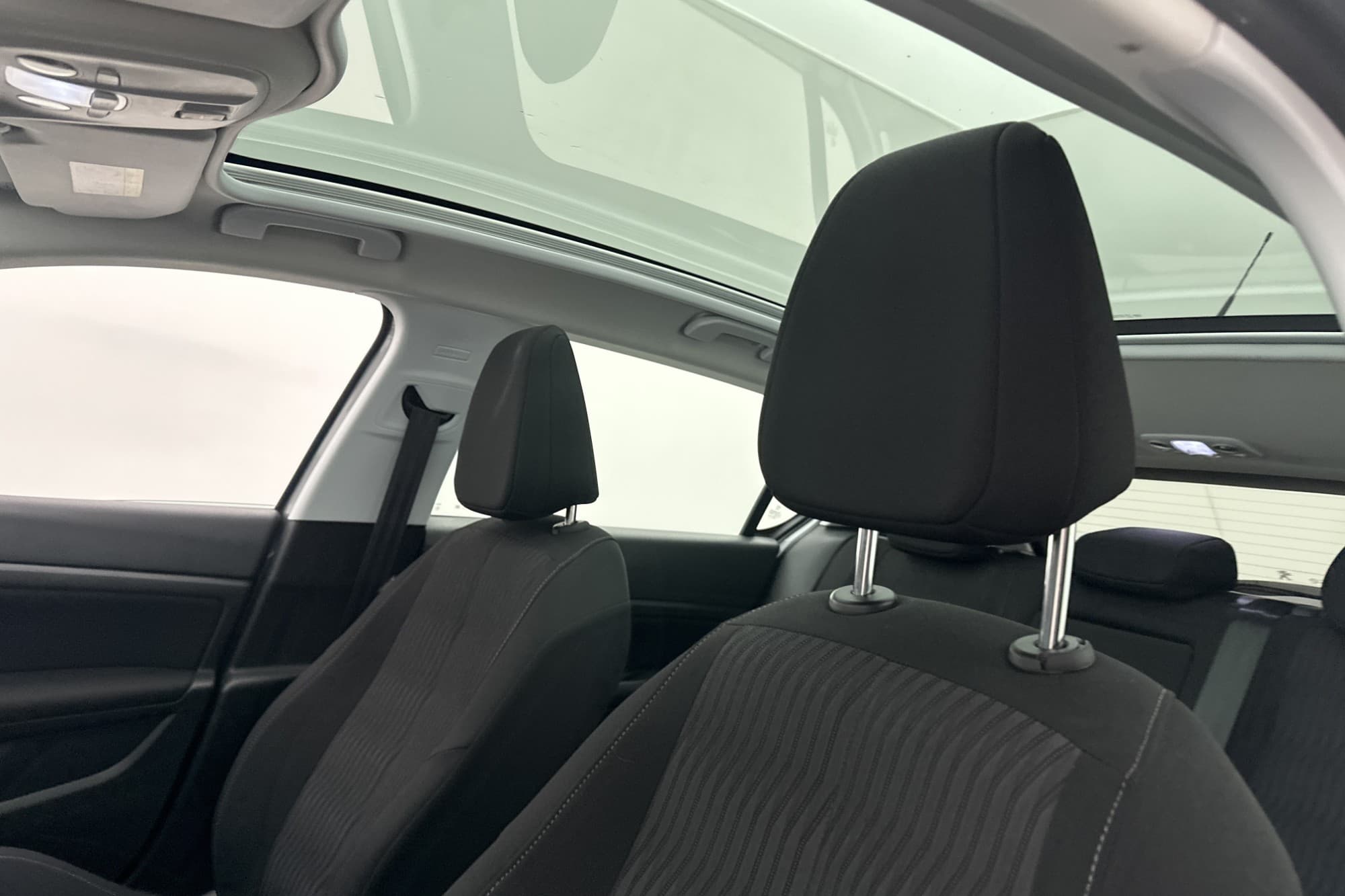 Peugeot 308 1.6 e-HDi 115hk Pano Navi Sensorer Farthållare