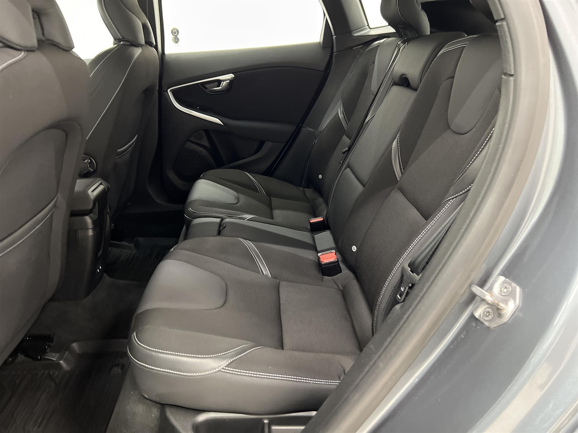 Volvo V40 T3 150hk  Momentum Välservad D-Värm Drag
