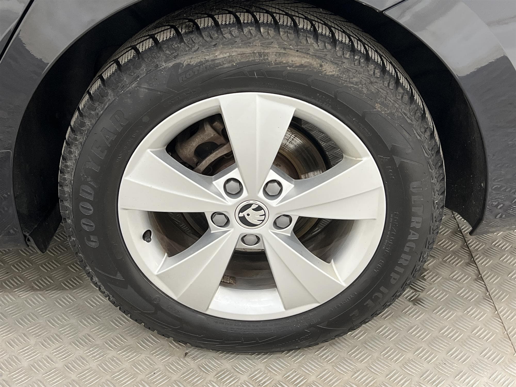 Skoda Octavia Kombi 1.0 TSI m-HEV 110hk Värmare Kamera Drag
