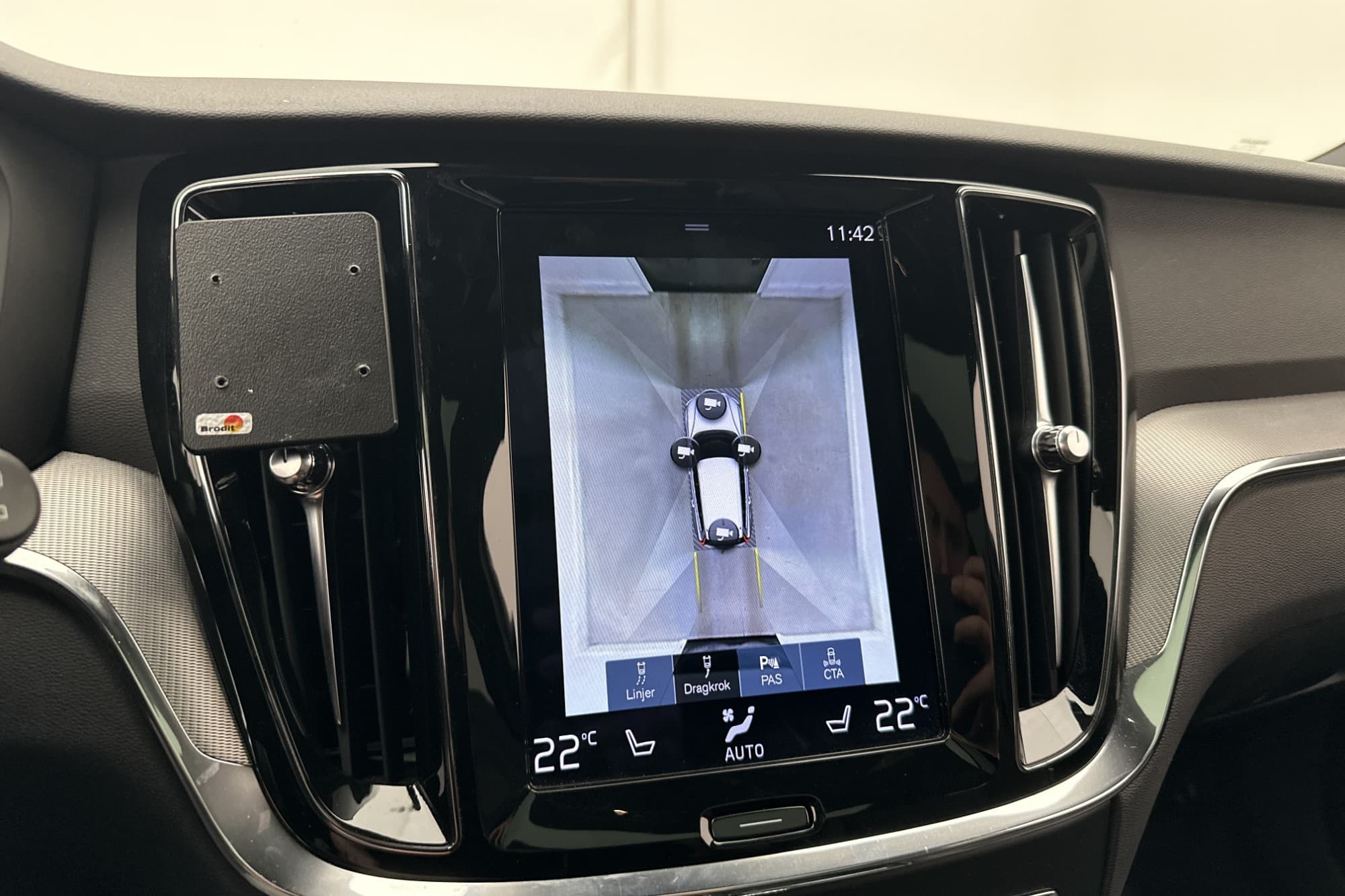 Volvo V60 Recharge T6 AWD R-Design Värmare Pano HUD 360° H/K