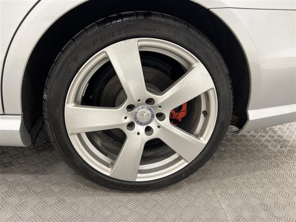 Mercedes-Benz E AMG Exclusive Kamera Pano H/K Keyless Naviinteriör