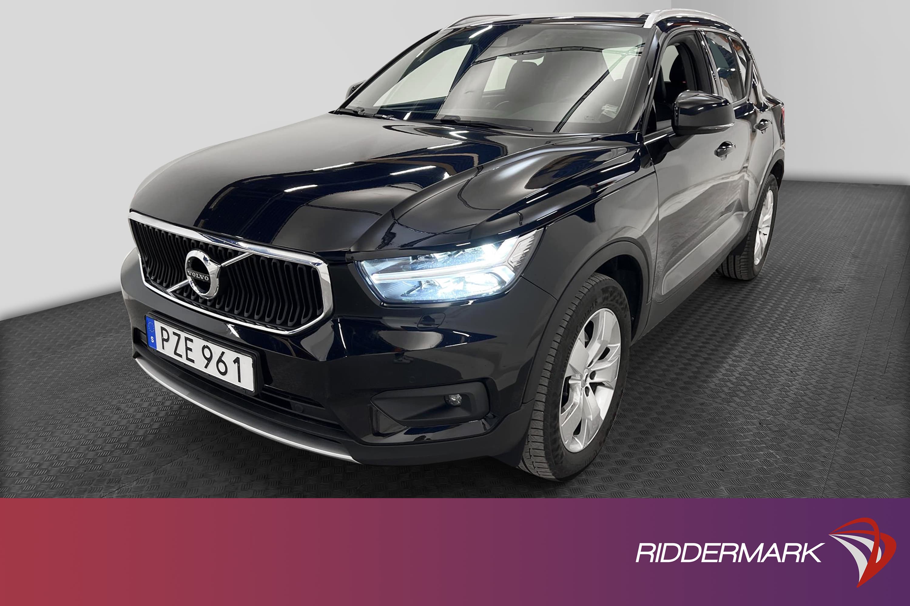 Volvo XC40 T5 AWD 247hk Voc B-Värm Drag B-Kamera Navi BLIS