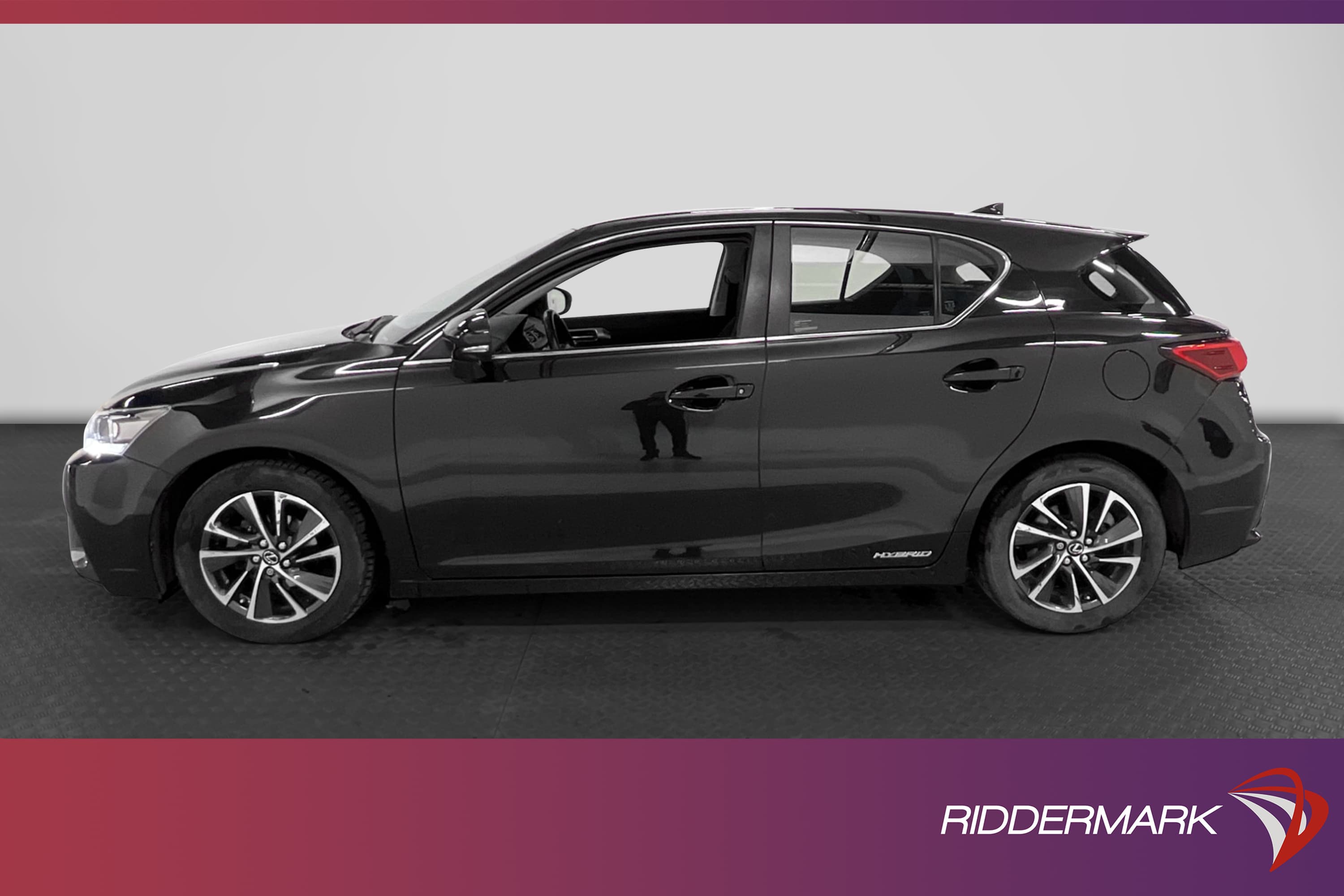 Lexus CT 200h 1.8 CVT 136hk