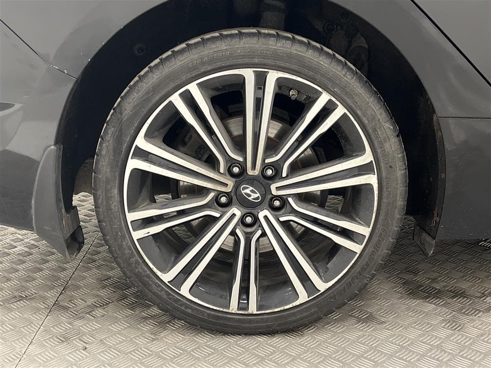 Hyundai i40 1.7 D Kombi 141hk D-värm Pano Skinn CarPlayinteriör
