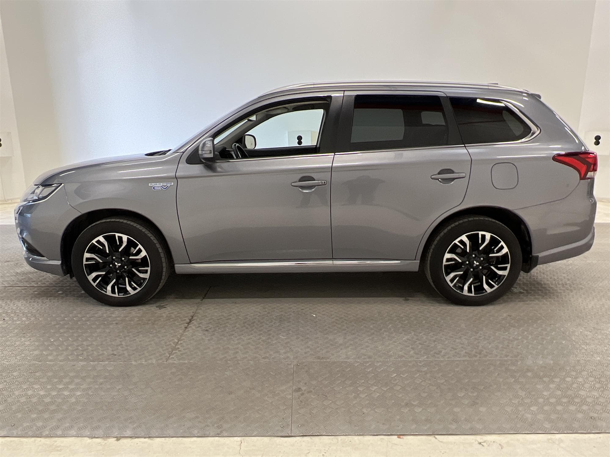 Mitsubishi Outlander P-HEV 203hk 4WD Business