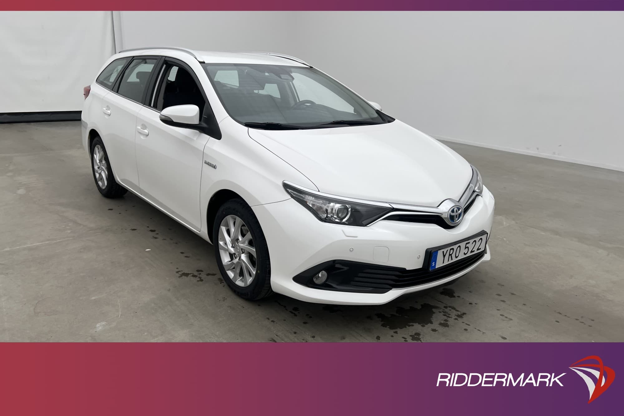Toyota Auris Touring Sports Hybrid 136hk