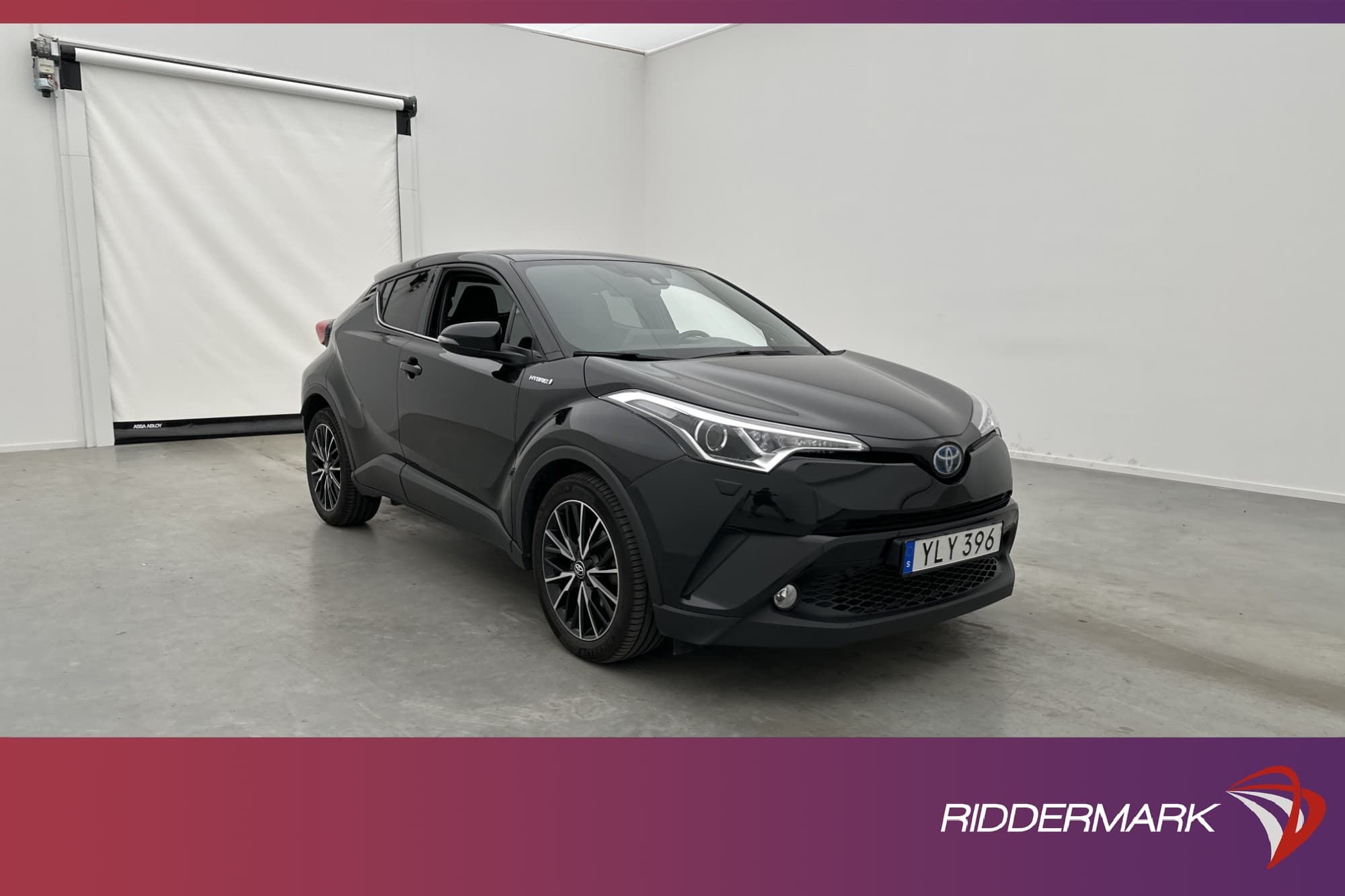 Toyota C-HR Hybrid 122hk