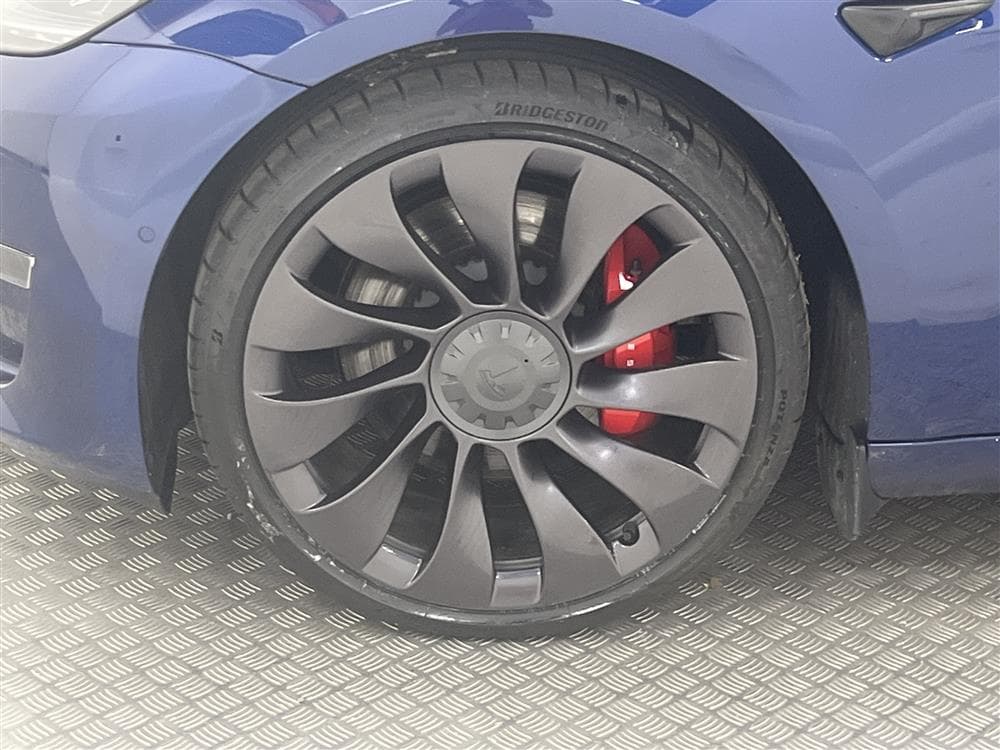 Tesla Model 3 Performance AWD Svensksåld Premiuminteriör