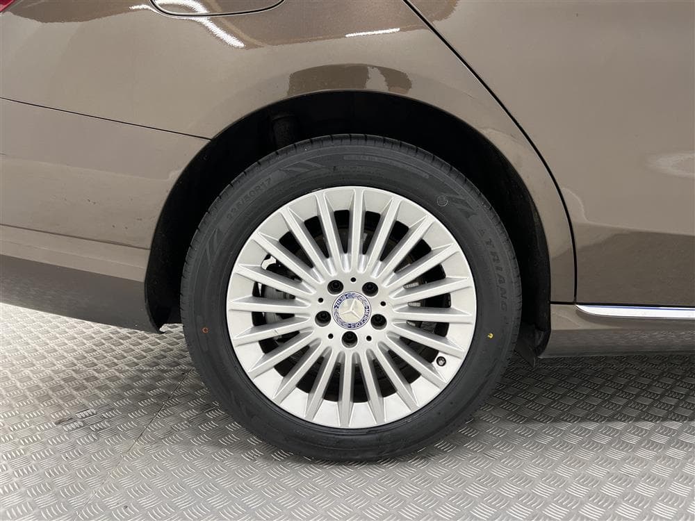 Mercedes-Benz C 250d 4MATIC 204hk Backkamera Drag 0,46l/milinteriör