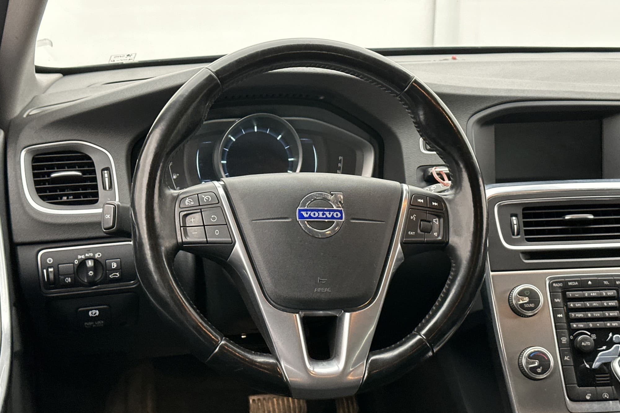 Volvo V60 D4 Momentum Värmare Sensorer Rattvärme Dragkrok