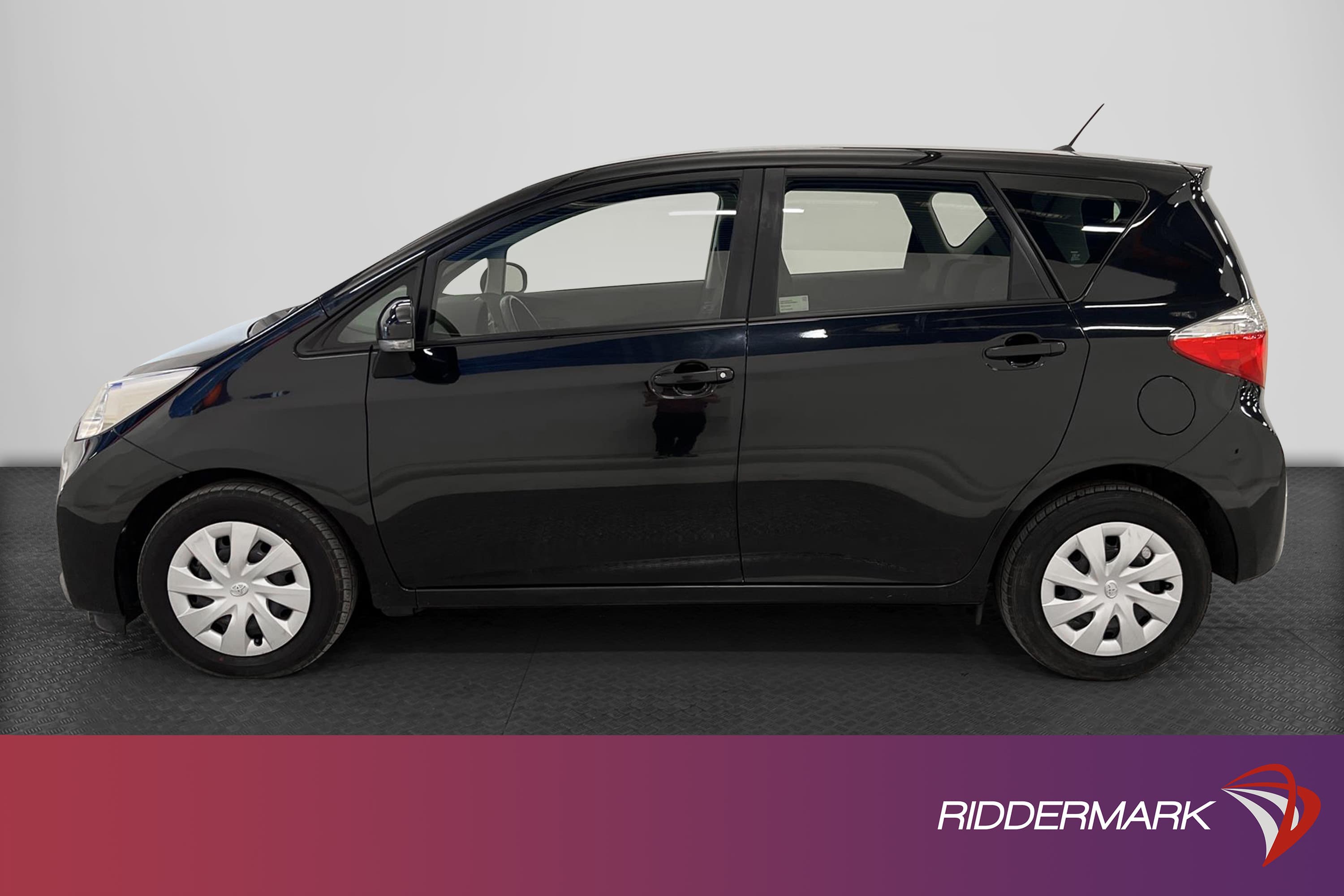 Toyota Verso-S 1.33 Dual VVT-i 99hk