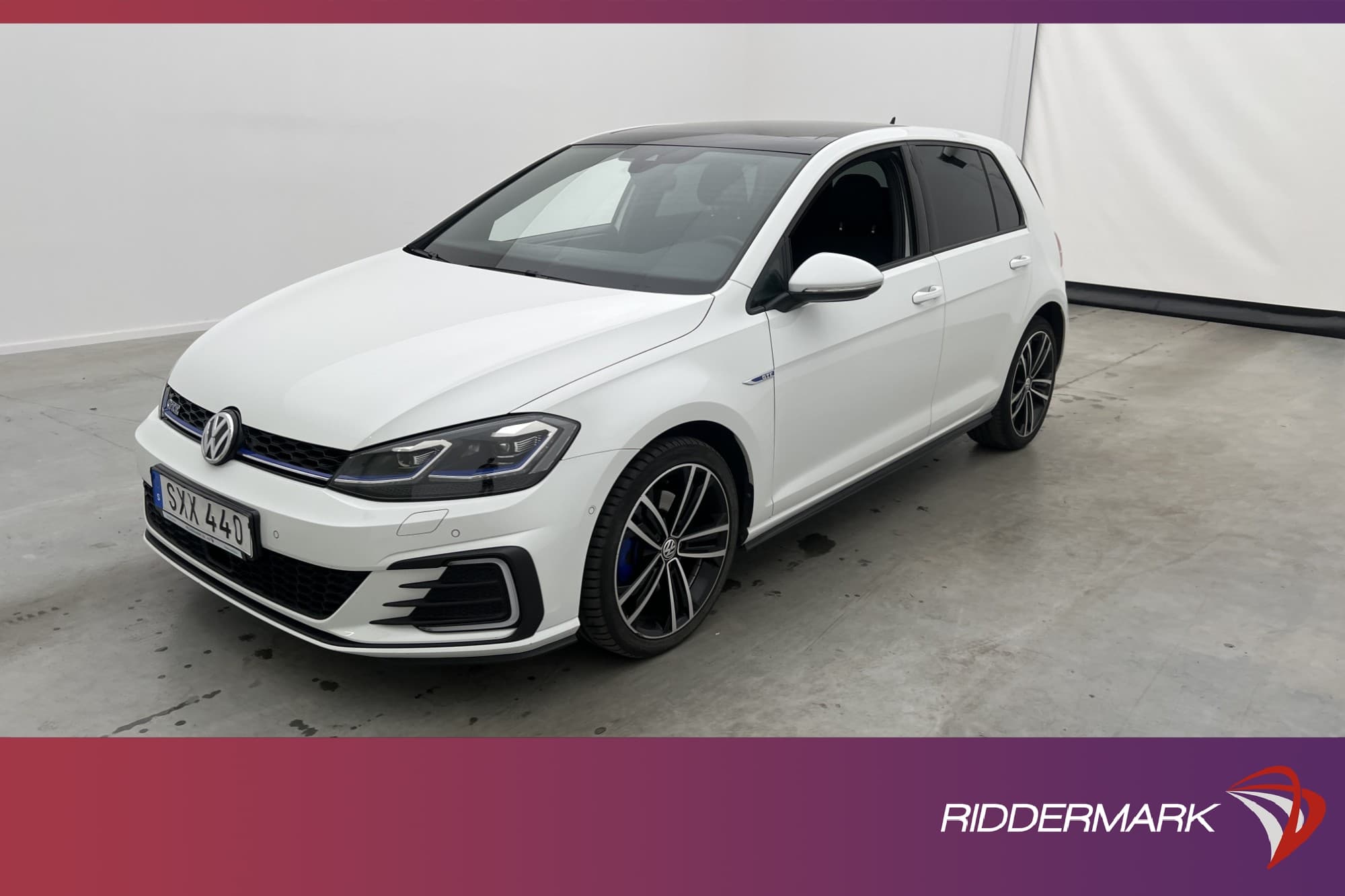 Volkswagen Golf GTE 204hk