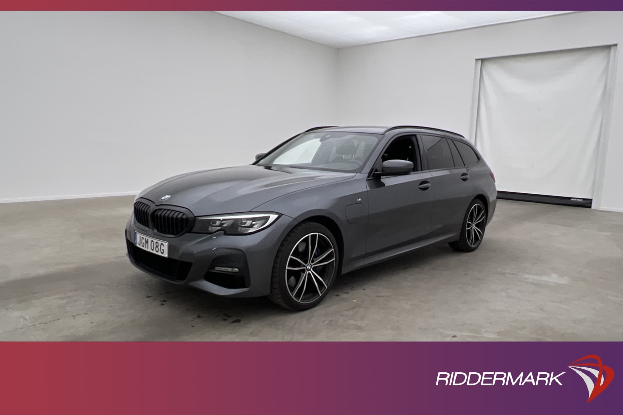 BMW 330e xDrive 292hk