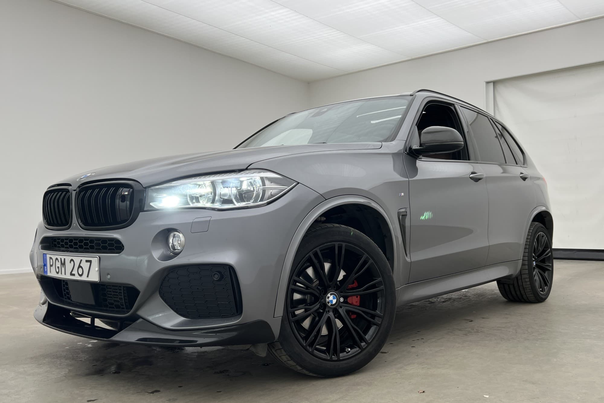 BMW X5 xDrive40d 313hk M Sport Pano HUD 360 H/K Drag 4 Zon