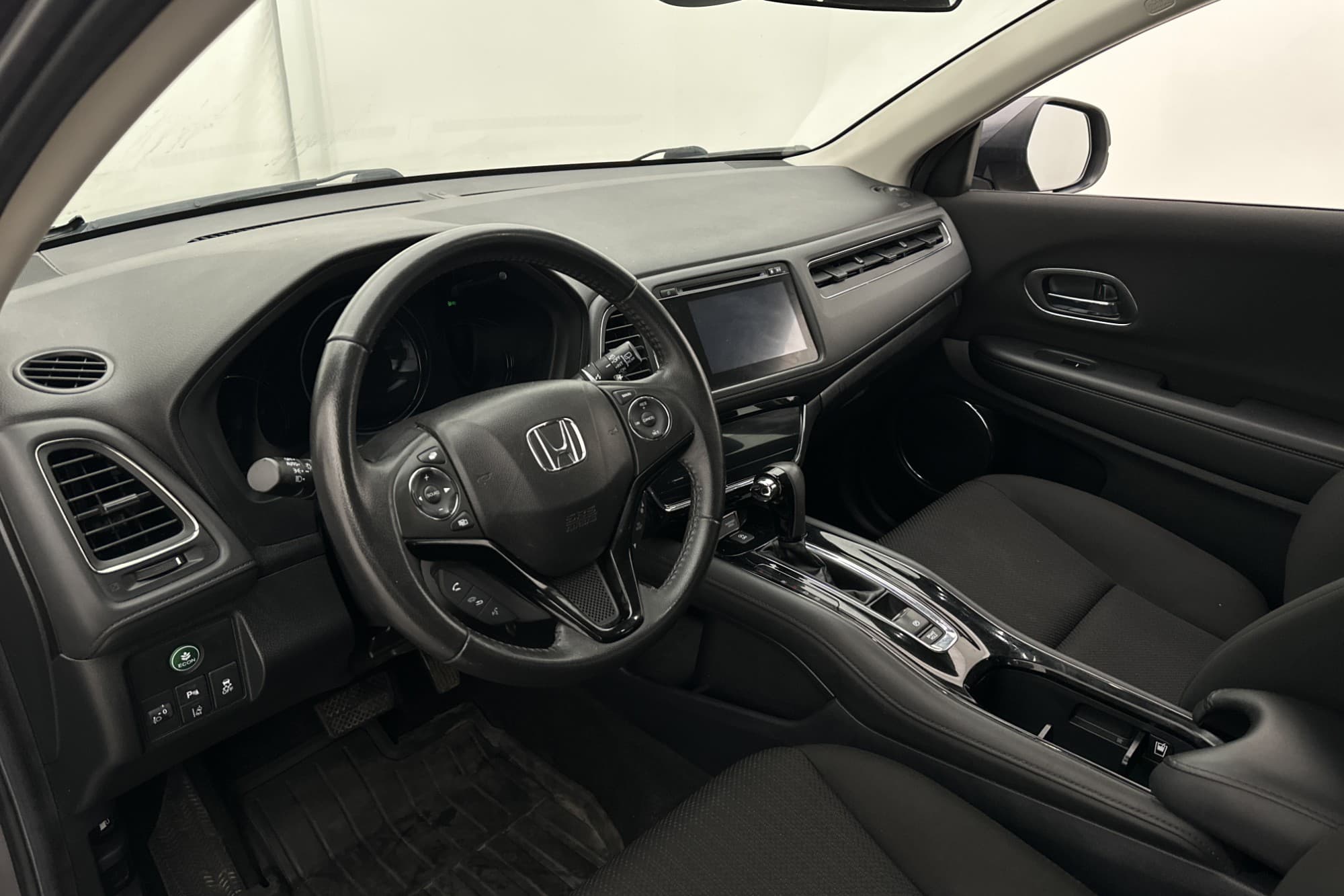 Honda HR-V 1.5 i-VTEC 131hk Navi P-Sensorer Farthållare