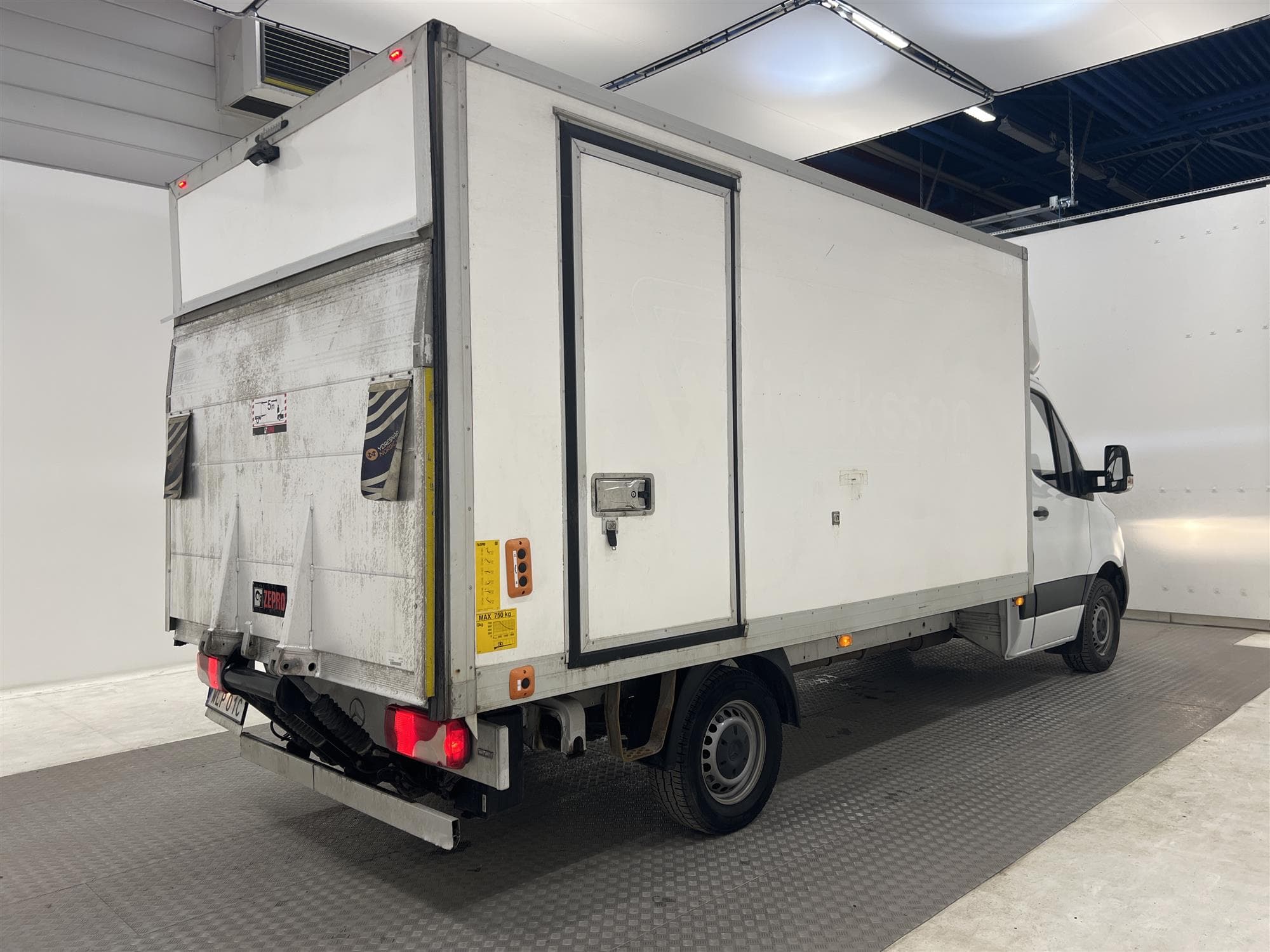 Mercedes-Benz Sprinter 316CDI Automat Kylbil Bakgavel Moms