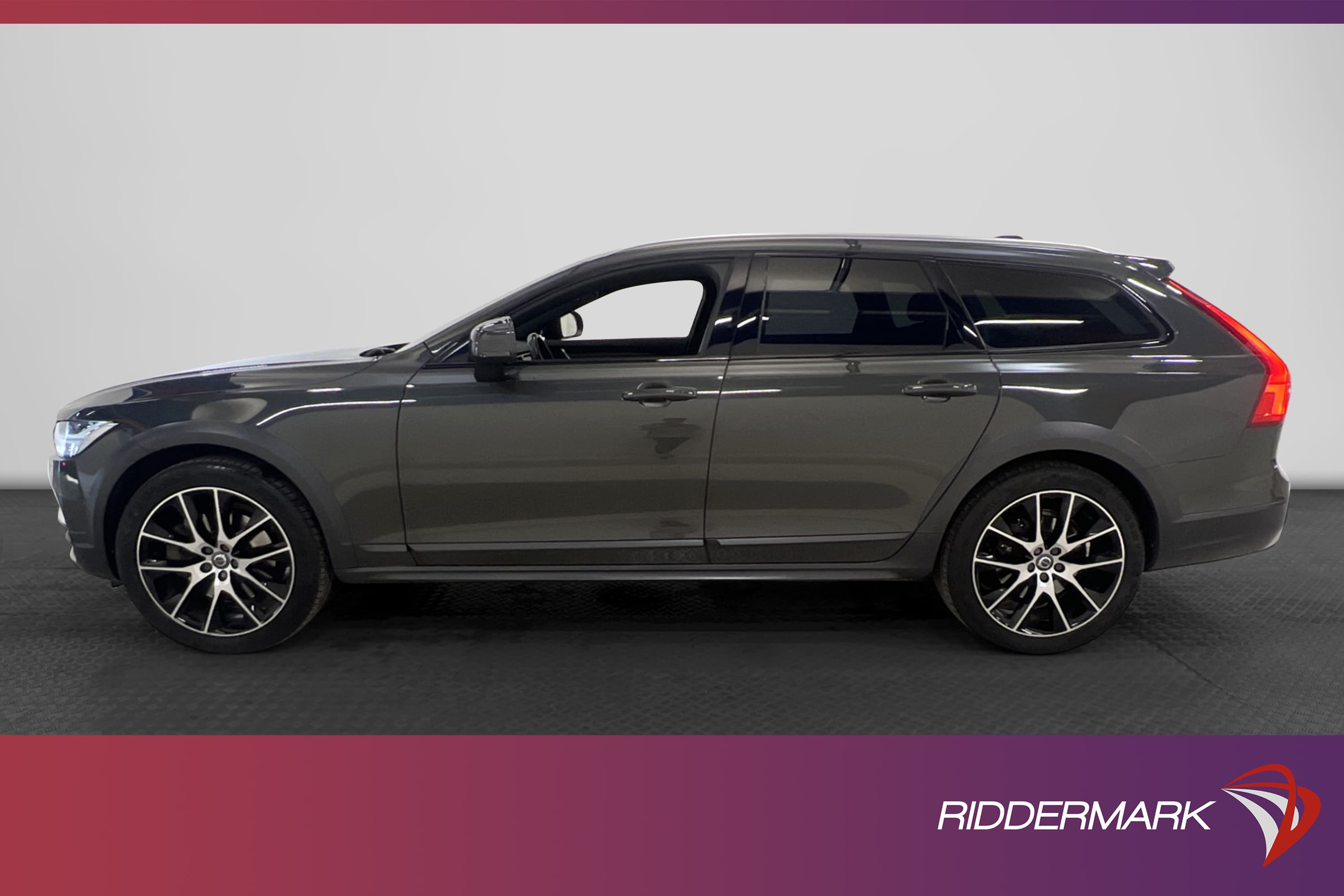 Volvo V90 Cross Country D4 AWD