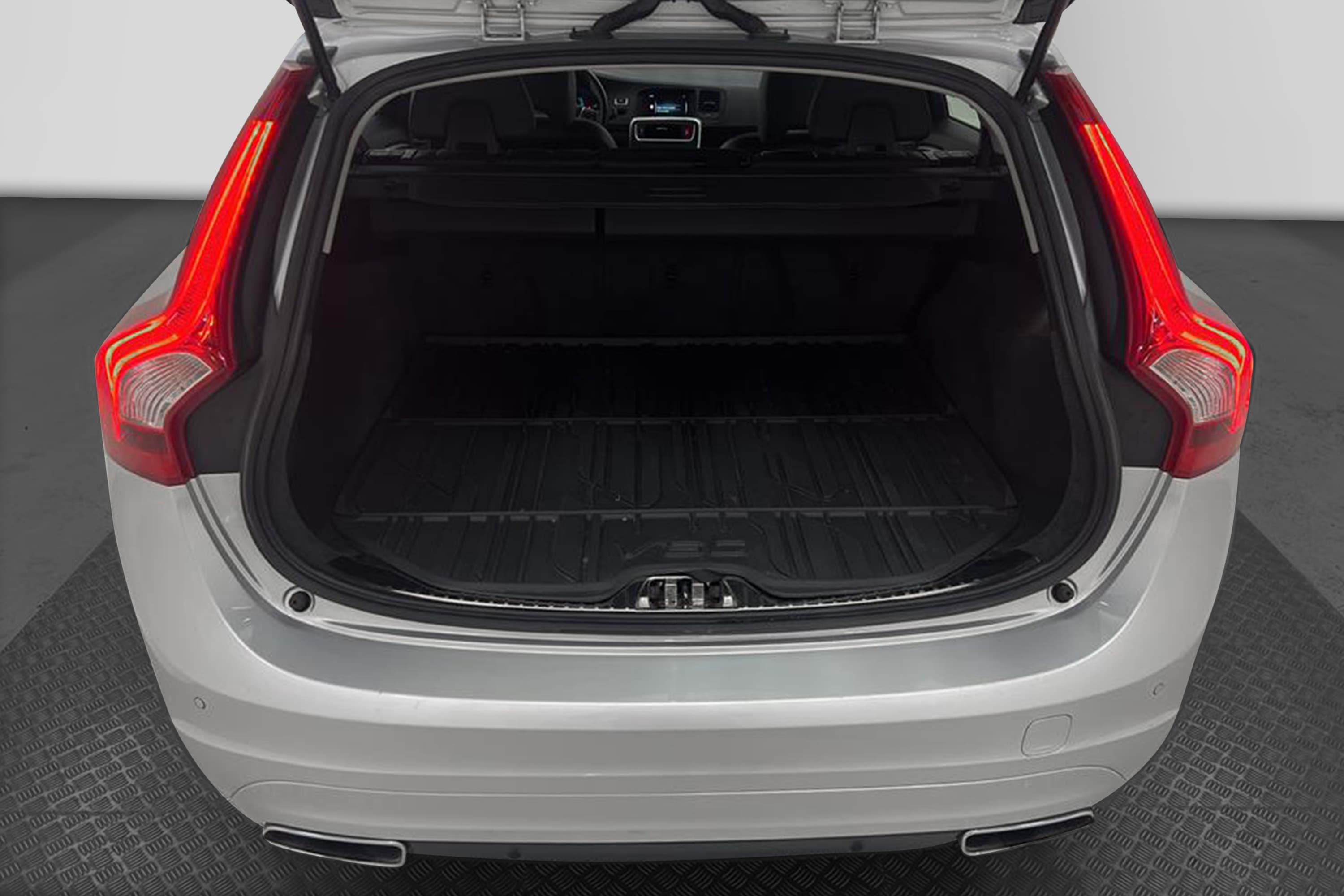 Volvo V60 D4 AWD 181hk Summum D-Värm Skinn Välservadinteriör