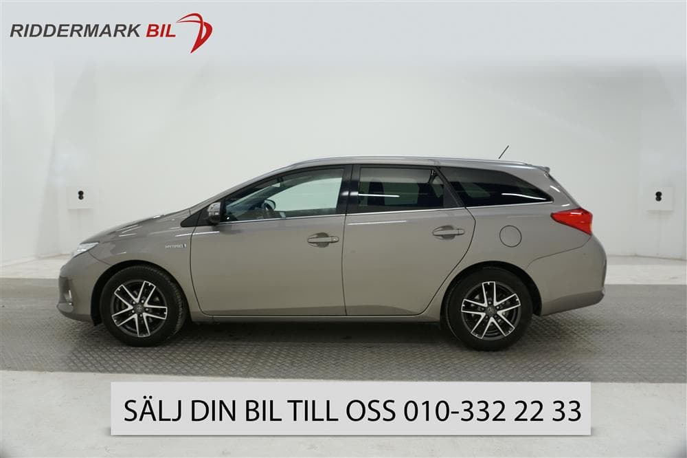 Toyota Auris 1.8 Hybrid TS 99hk