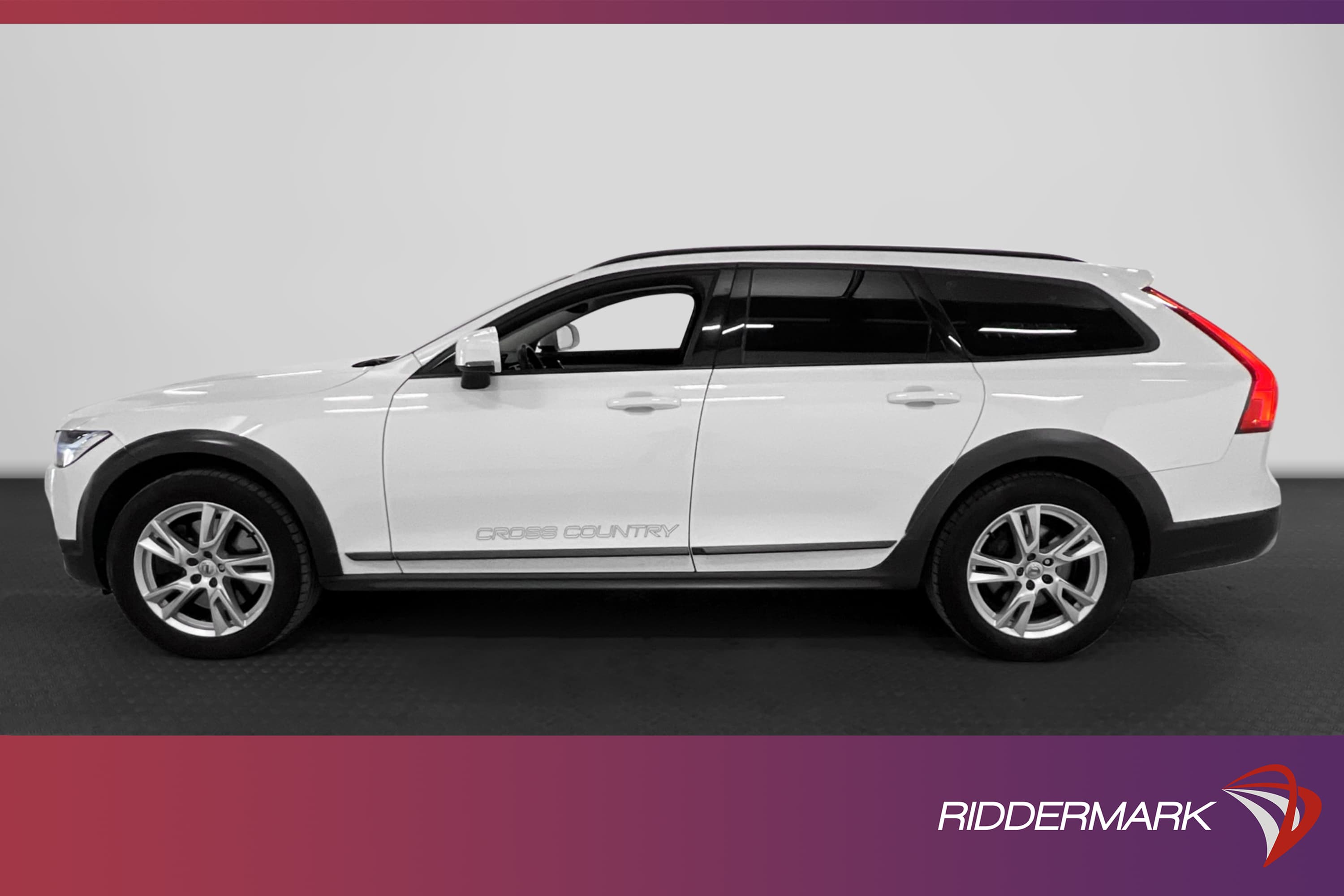 Volvo V90 Cross Country D4 AWD