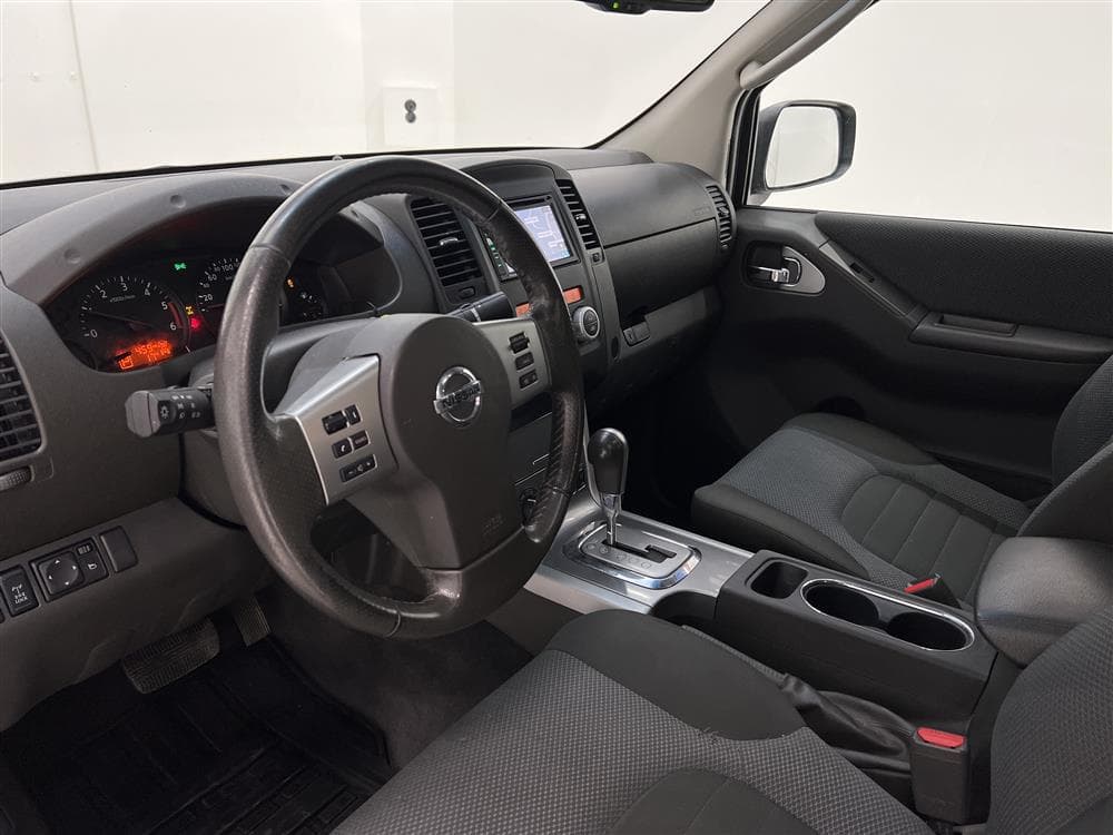 Nissan Navara 2.5dCi Automat Taklucka Navi Kamera Dragkrok interiör