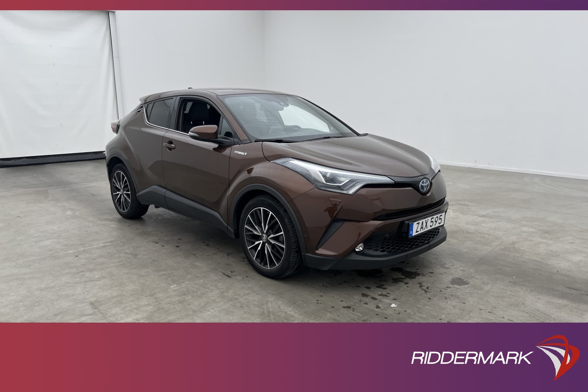 Toyota C-HR Hybrid 122hk