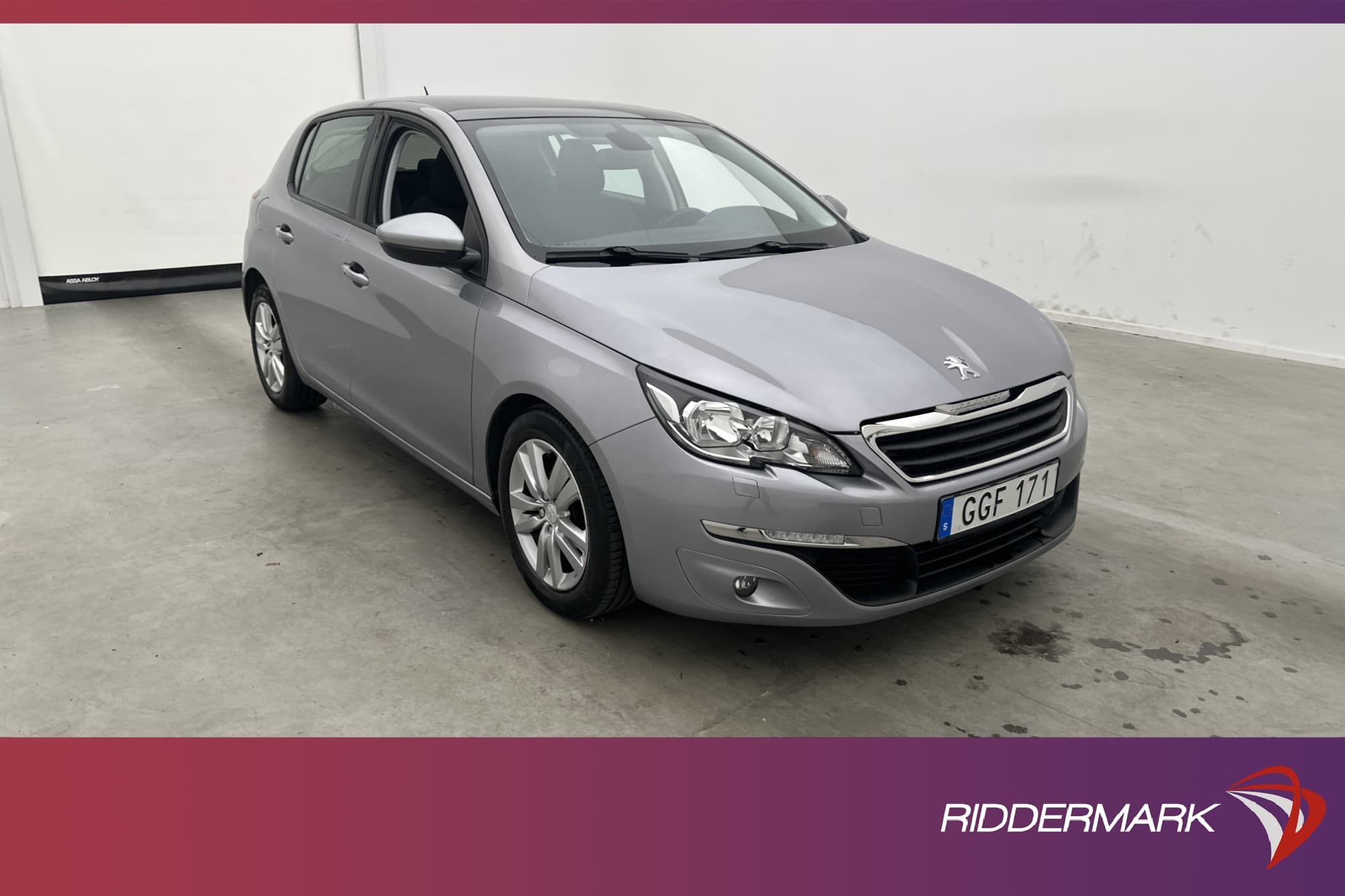 Peugeot 308 1.2 e-THP 130hk