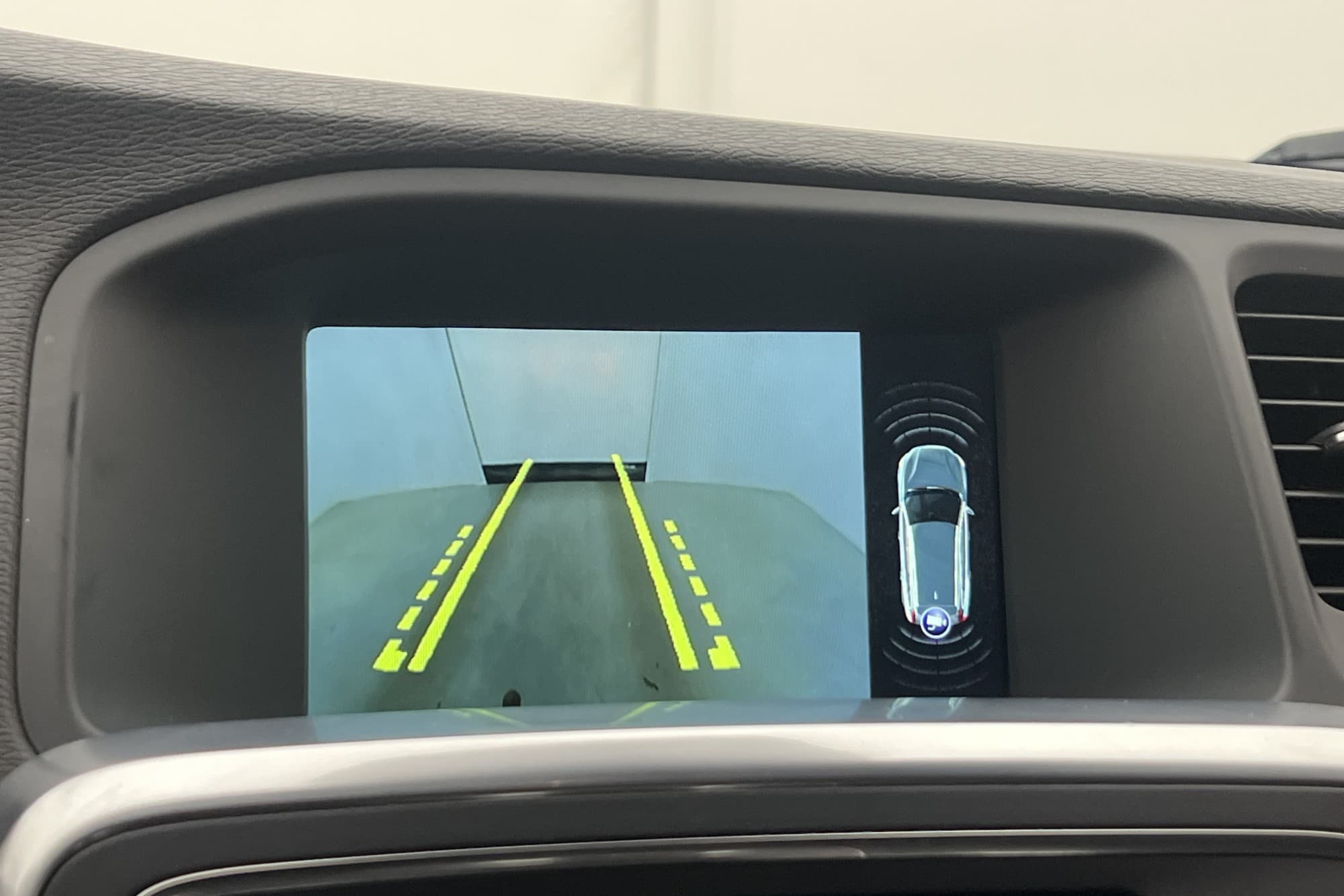 Volvo V60 D5 Plug-in AWD 231hk Summum VOC Kamera Navi Drag