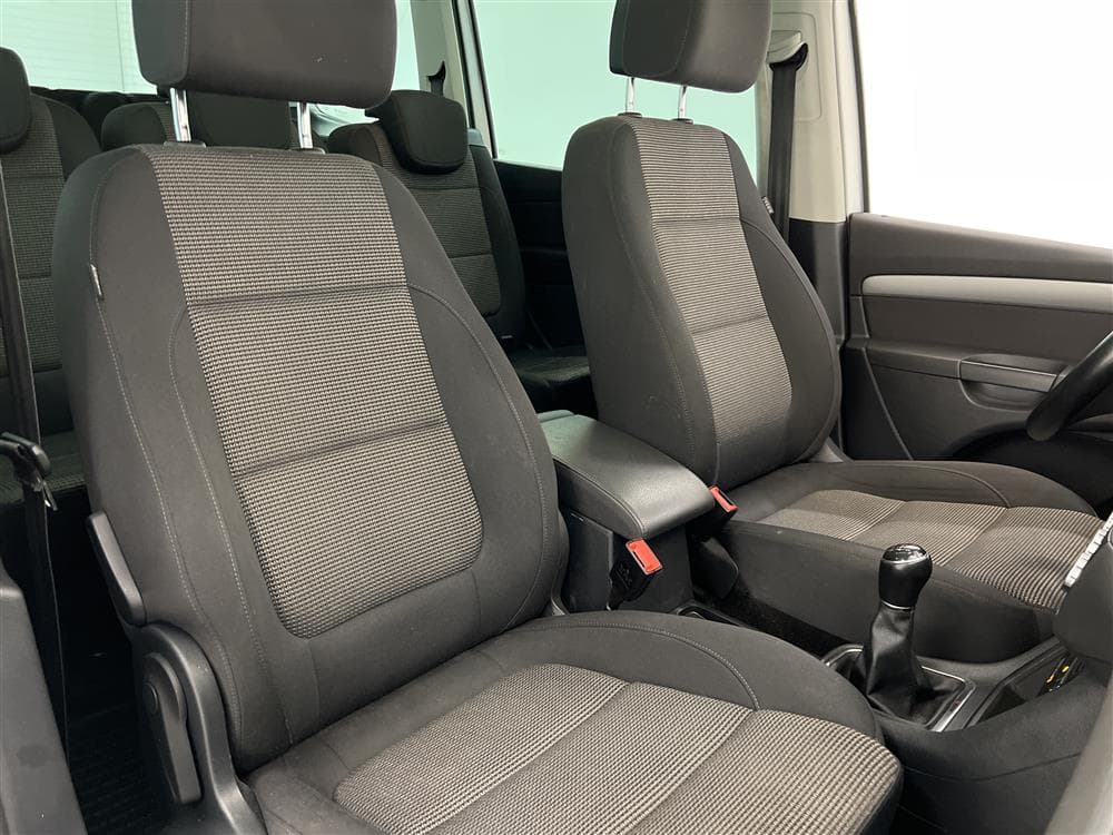 Volkswagen Sharan TDI 4M 140hk 7sits Pano B-Kamera Navi Draginteriör