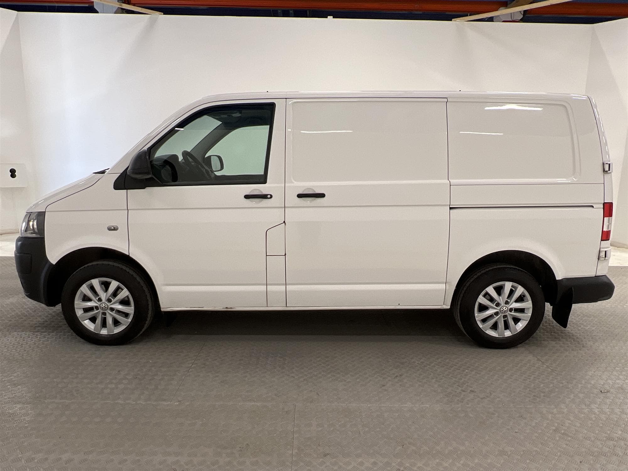 Volkswagen Transporter 2.0TDI Automat 140hk Drag Värmare