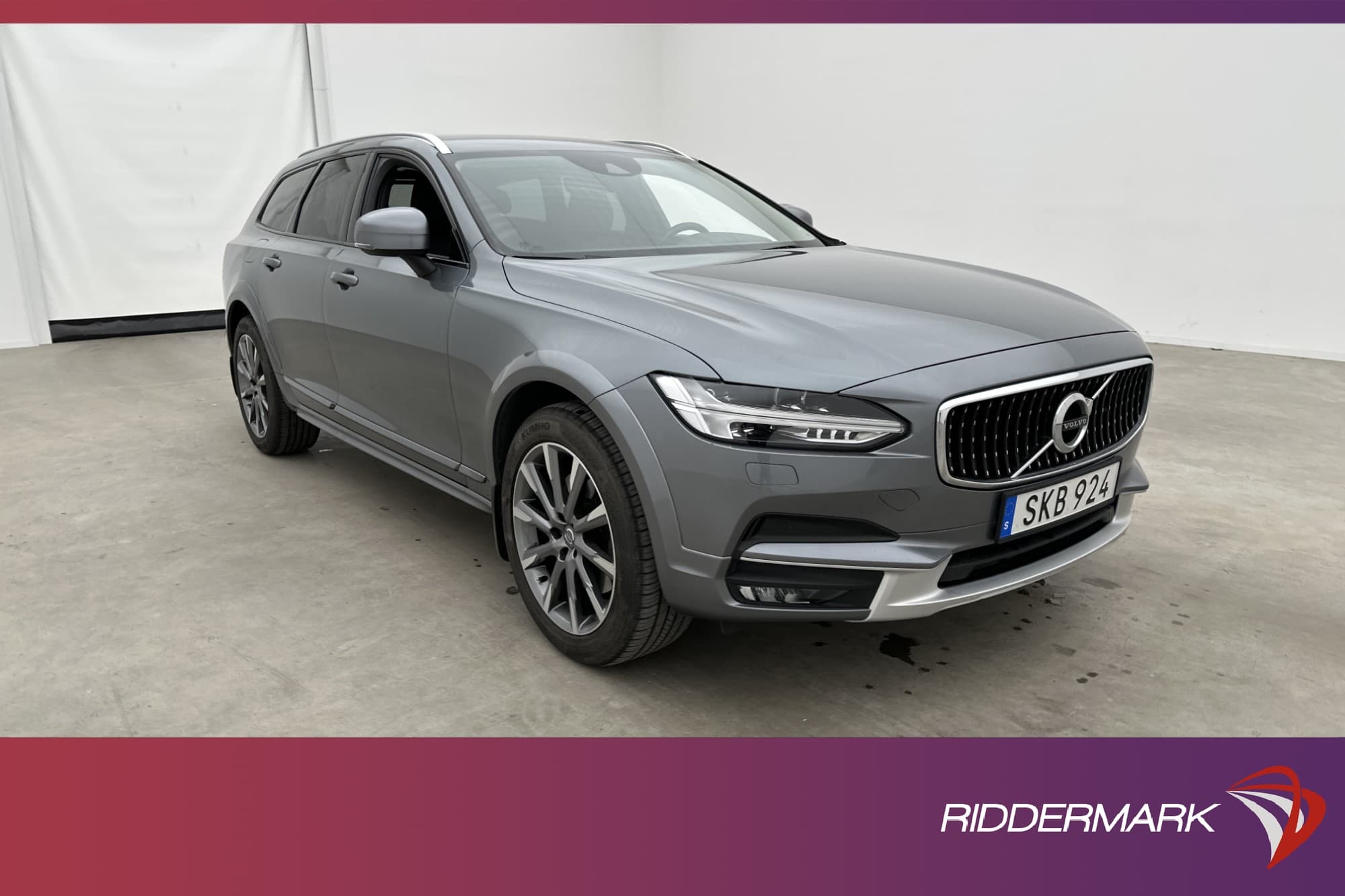 Volvo V90 Cross Country D4 AWD